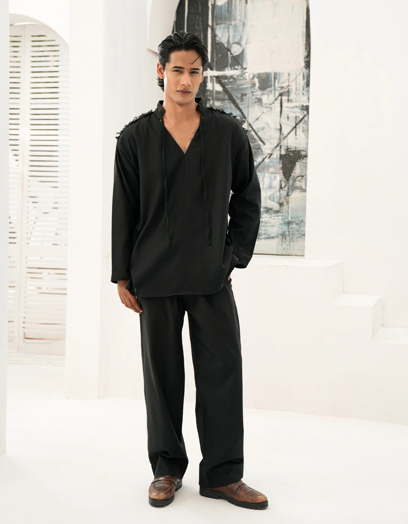 LINEN V-NECK SHIRT