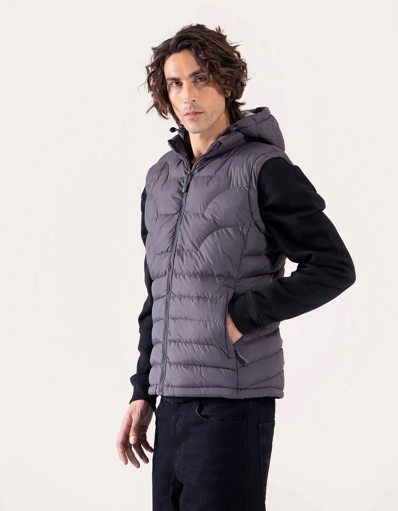 HOODED PUFFER VEST