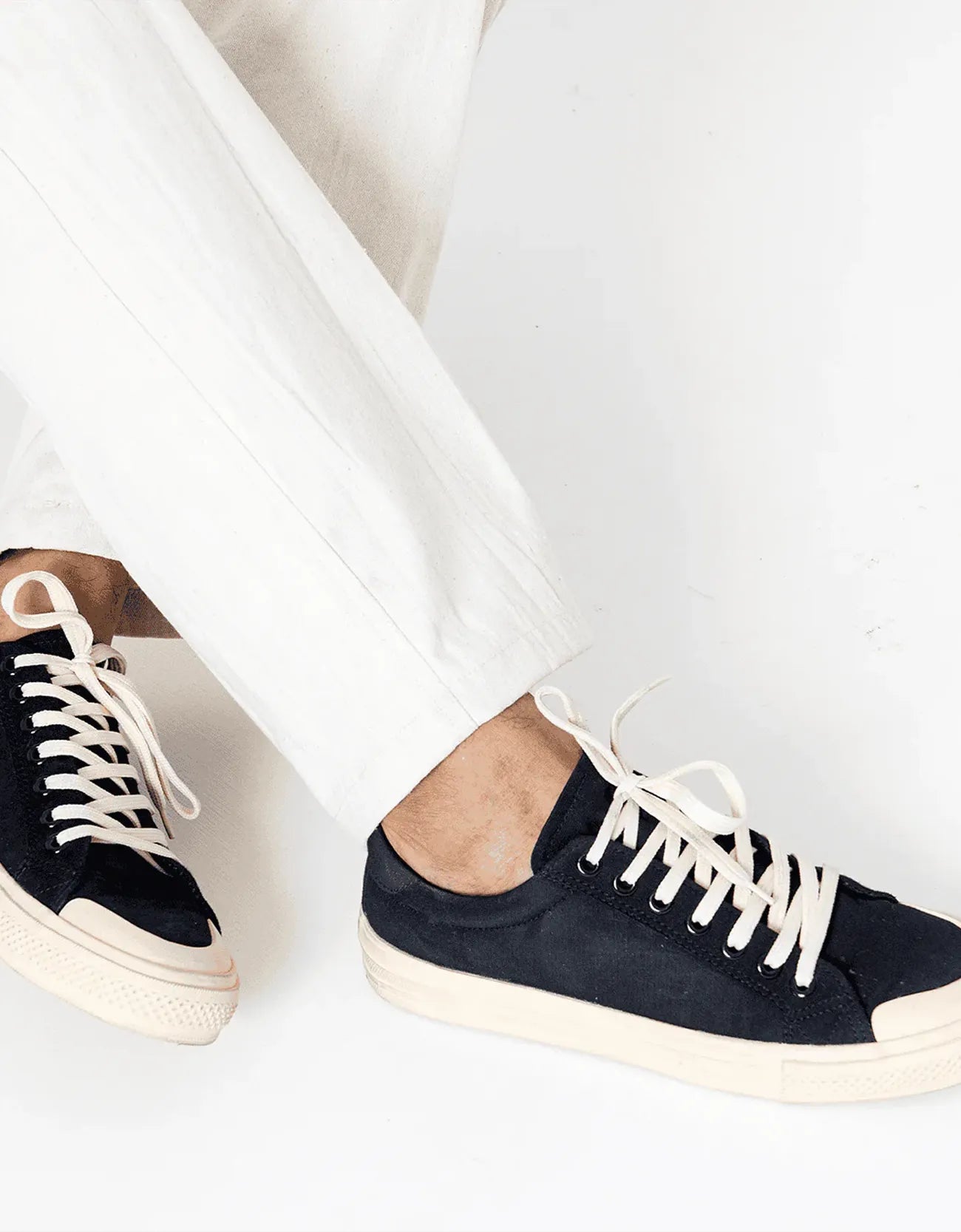 CANVAS SUEDE LACE-UP SNEAKERS