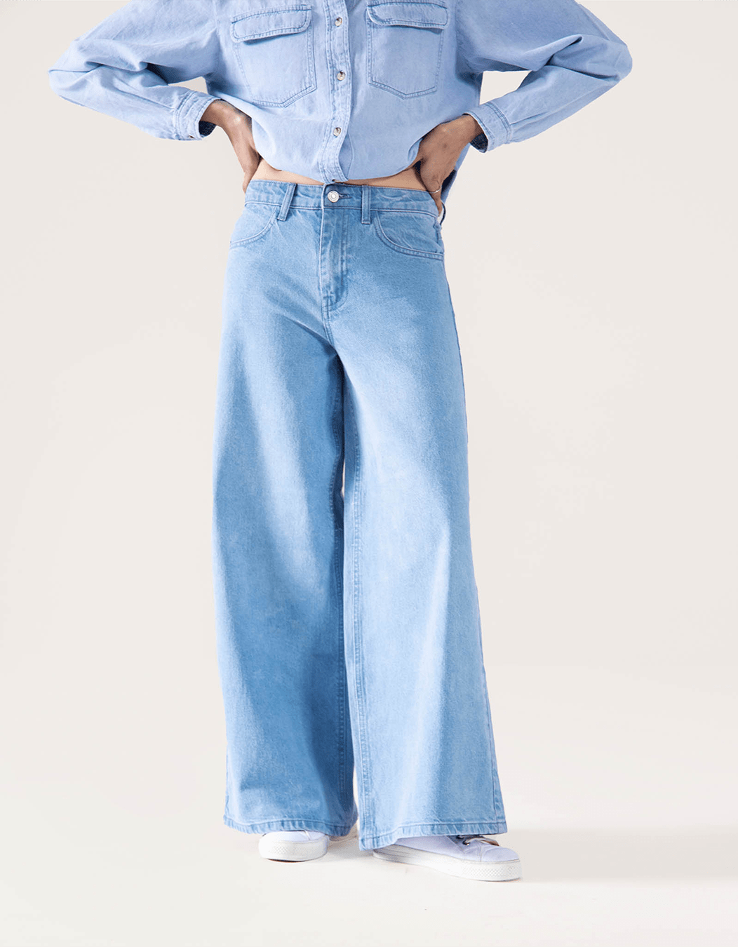 DENIM BUTTON DOWN SHIRT