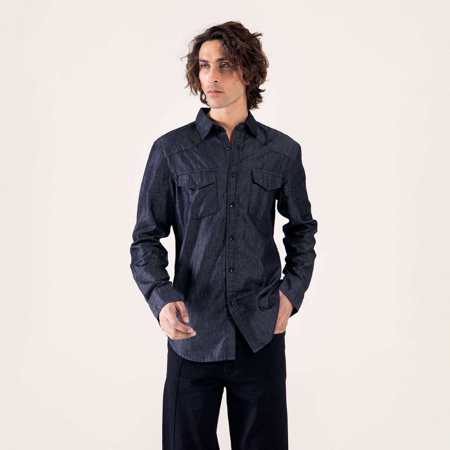 CLASSIC LOOSE FIT JEANS