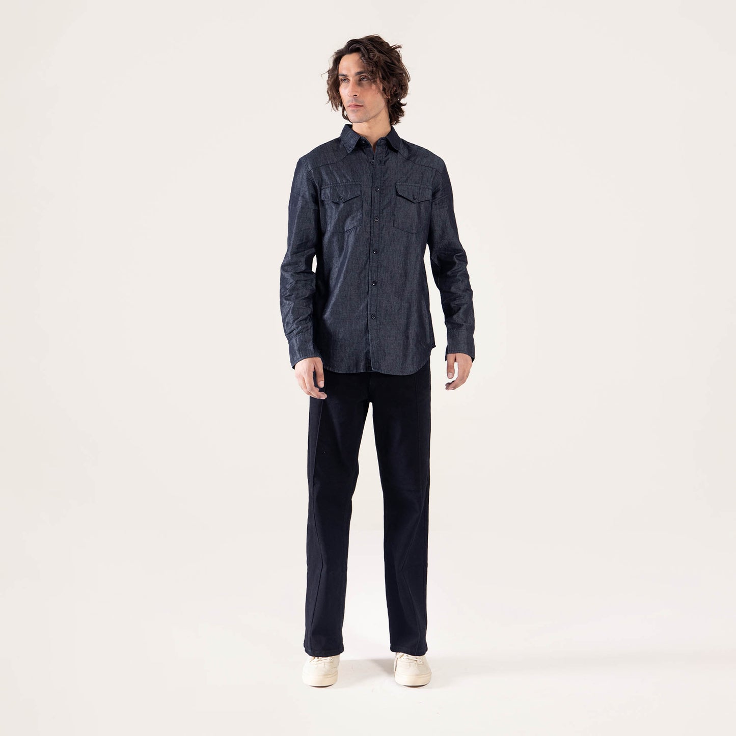 CLASSIC LOOSE FIT JEANS