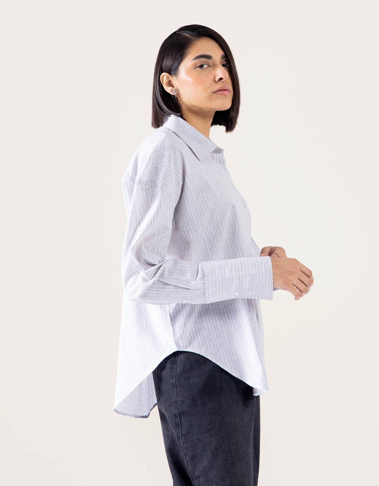 STRIPPED BUTTON DOWN SHIRT