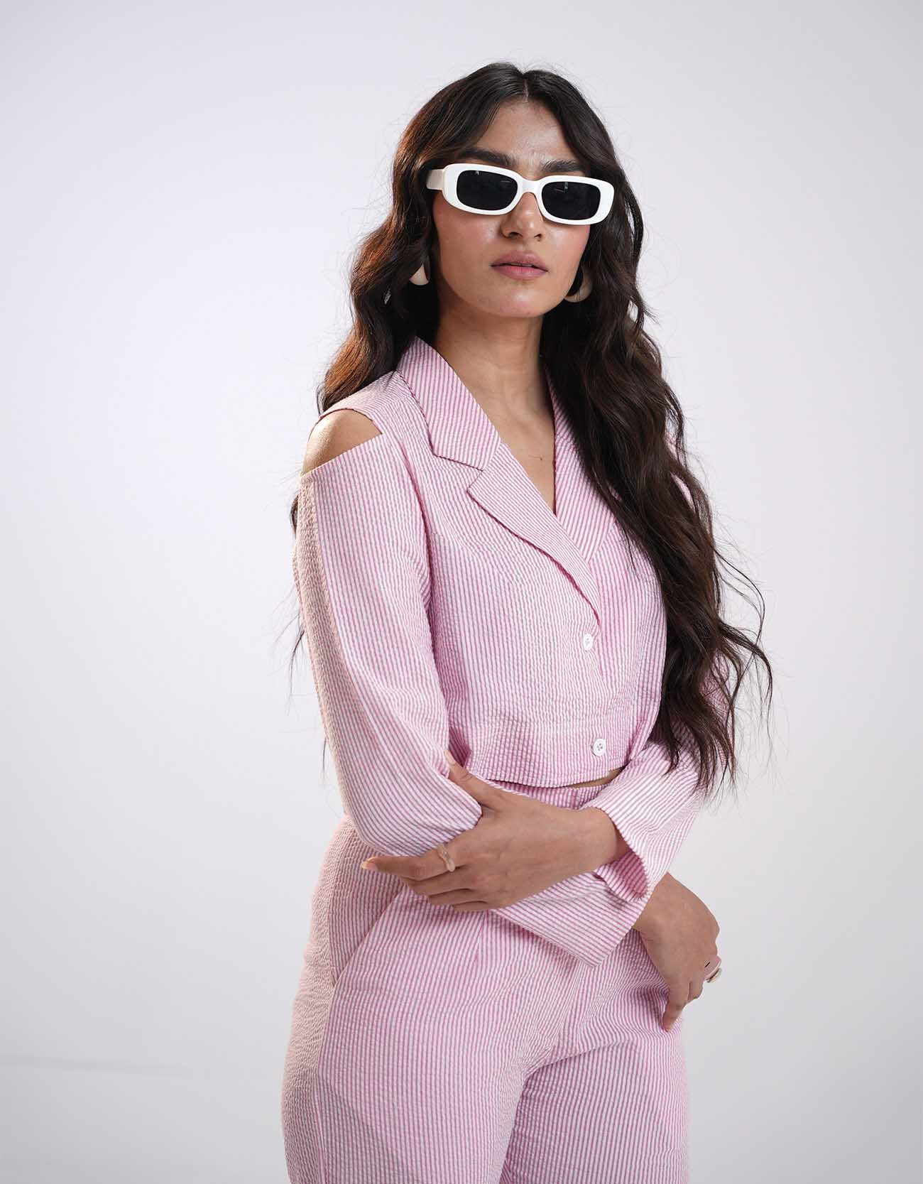 TEXTURED STRIPED CROPPED BLAZER