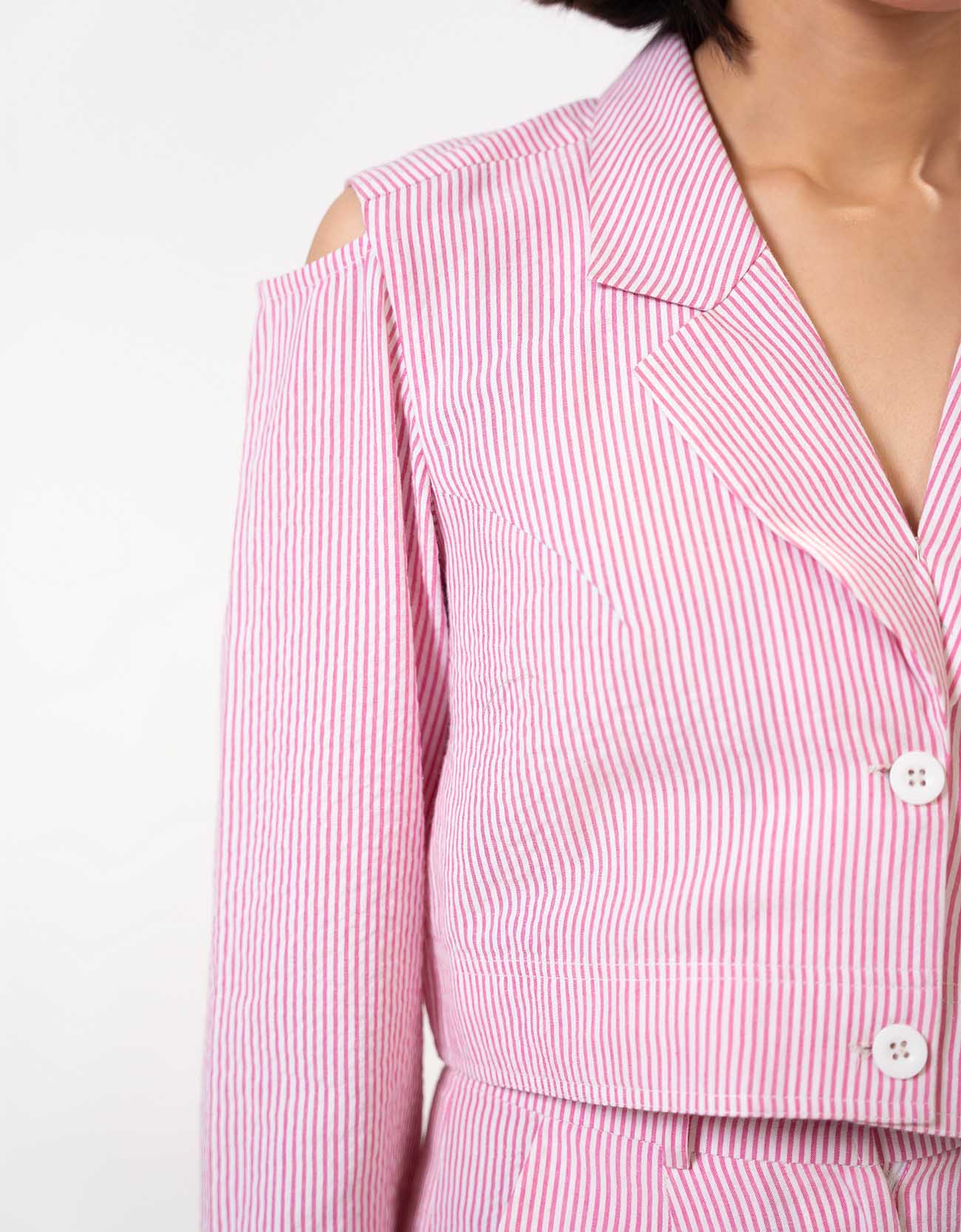 TEXTURED STRIPED CROPPED BLAZER