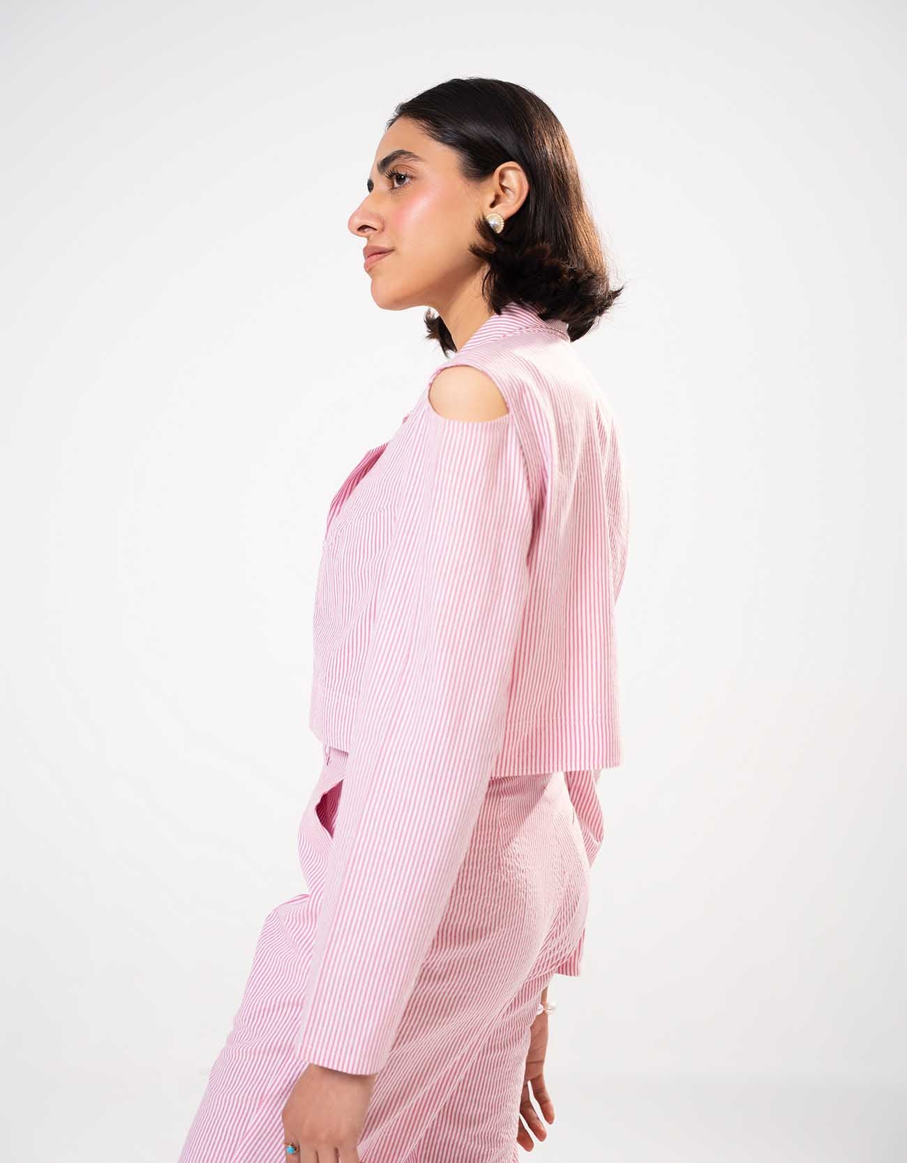 TEXTURED STRIPED CROPPED BLAZER