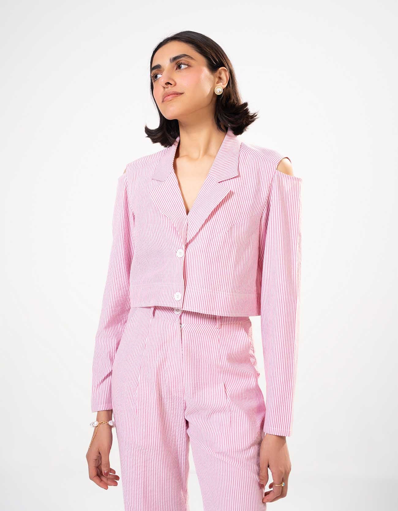 TEXTURED STRIPED CROPPED BLAZER