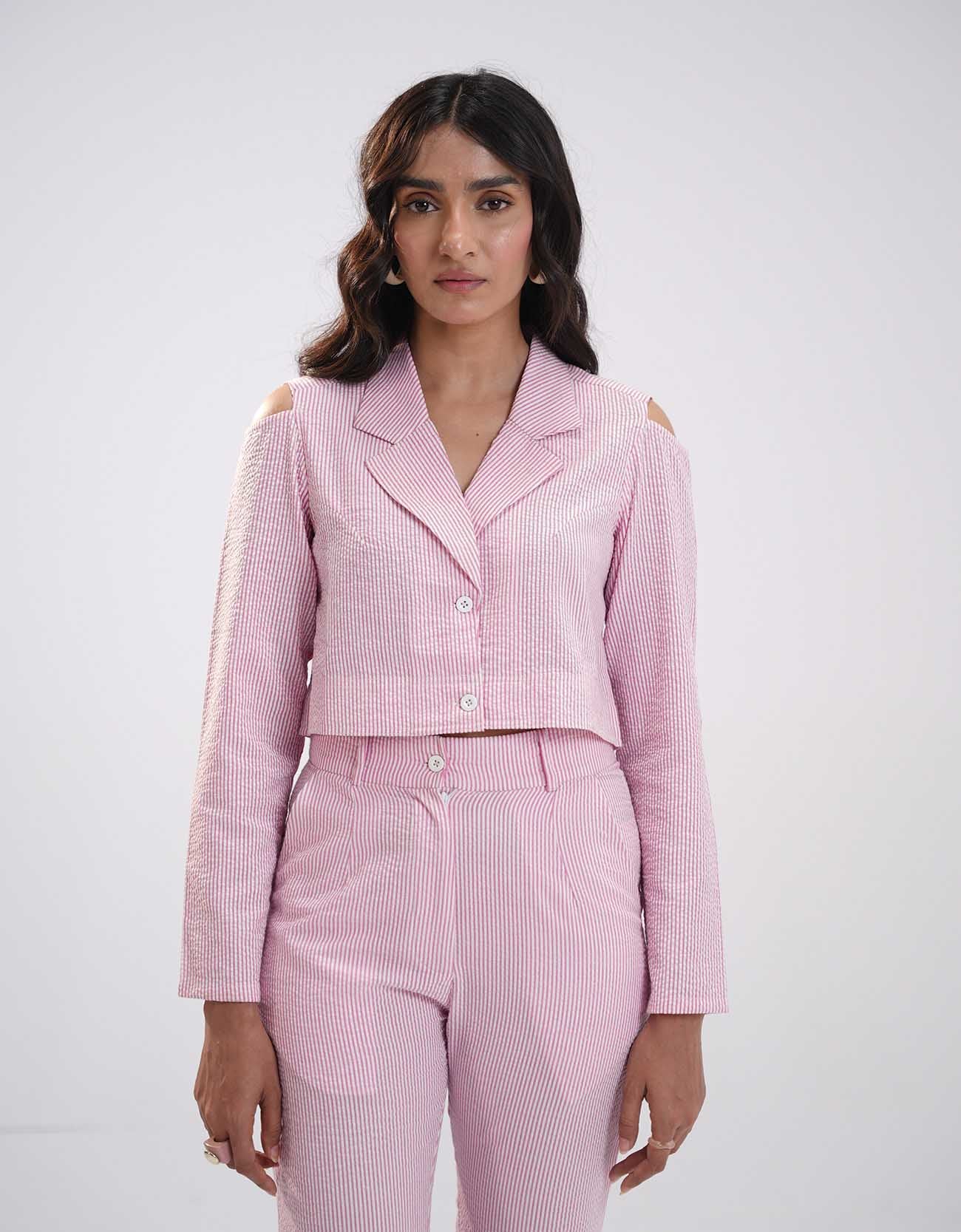 TEXTURED STRIPED CROPPED BLAZER