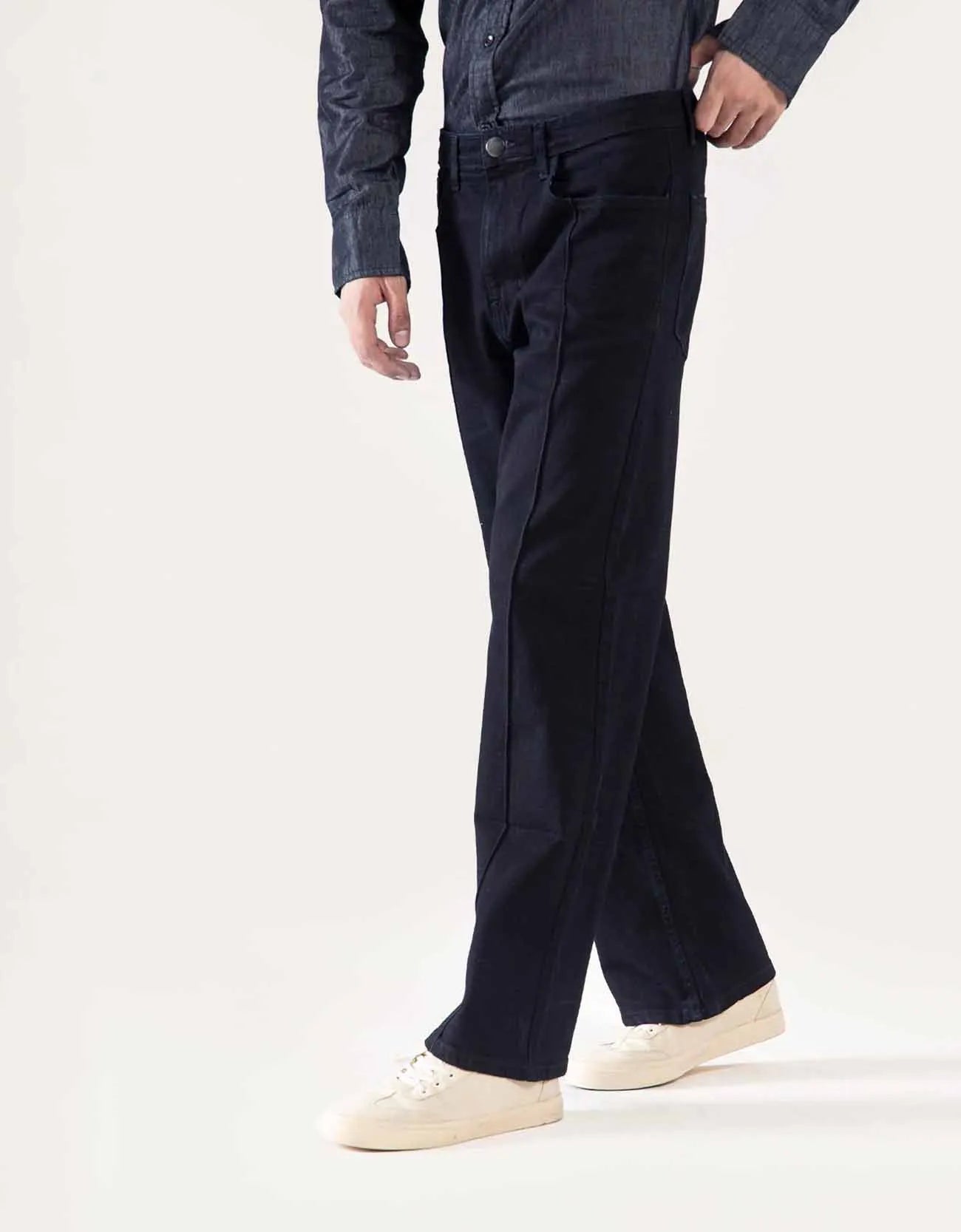 CLASSIC LOOSE FIT JEANS