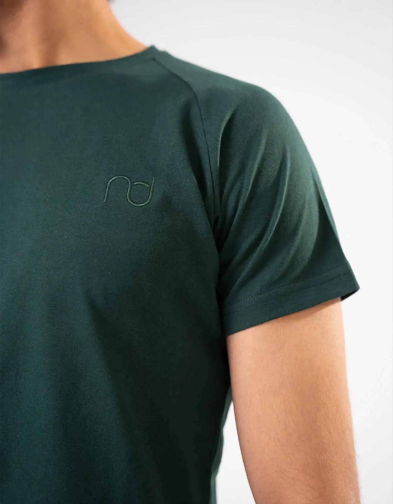 MEN'S REGULAR FIT RAGLAN SLEEVE TEE-SHIRT