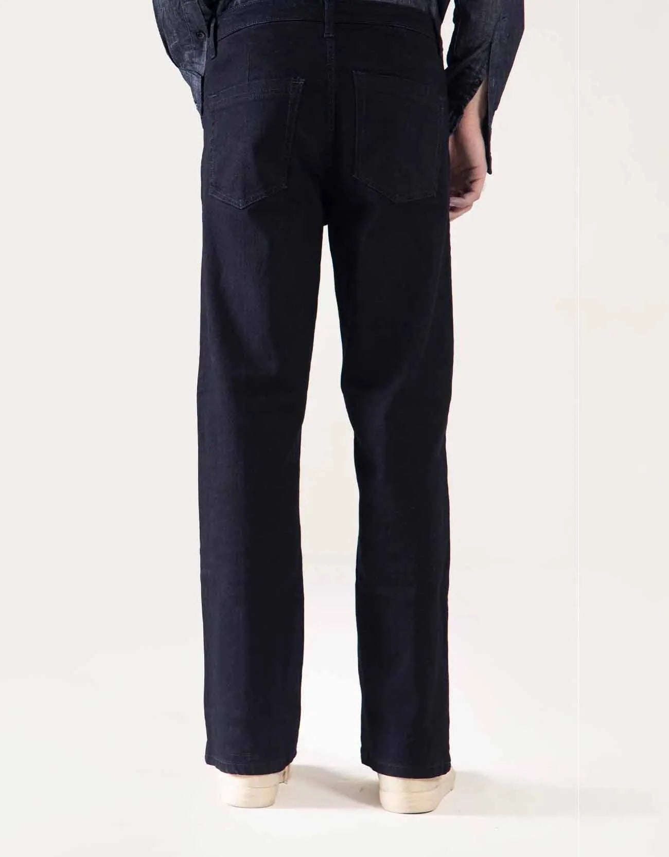 CLASSIC LOOSE FIT JEANS