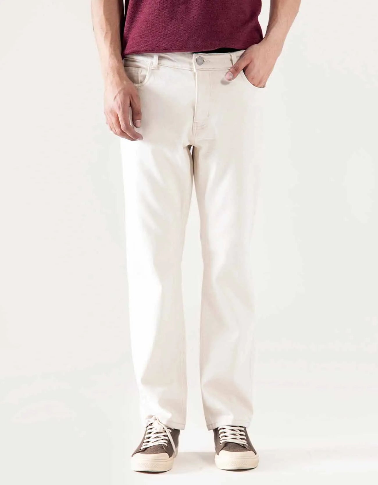 BASIC STRAIGHT JEANS