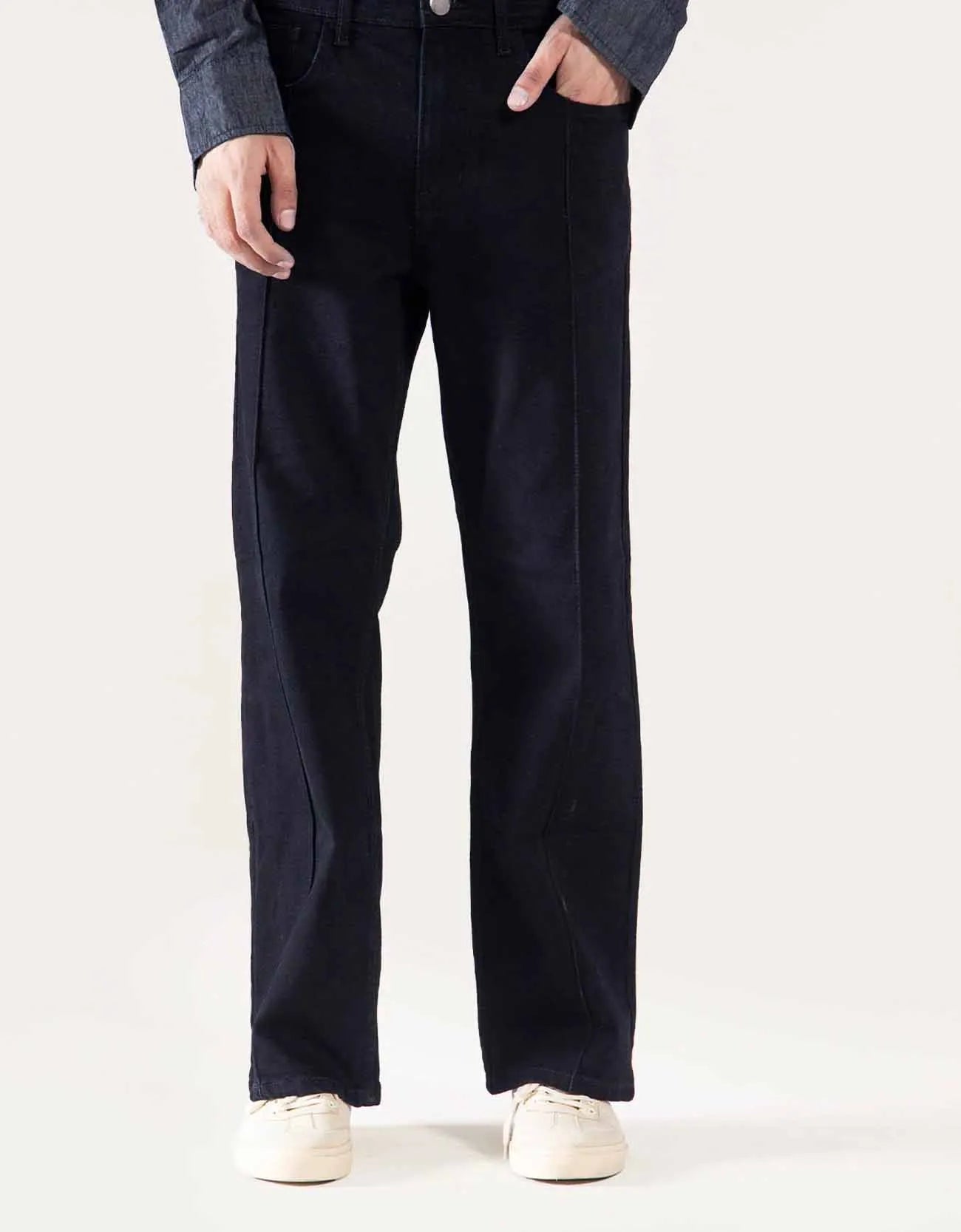 CLASSIC LOOSE FIT JEANS