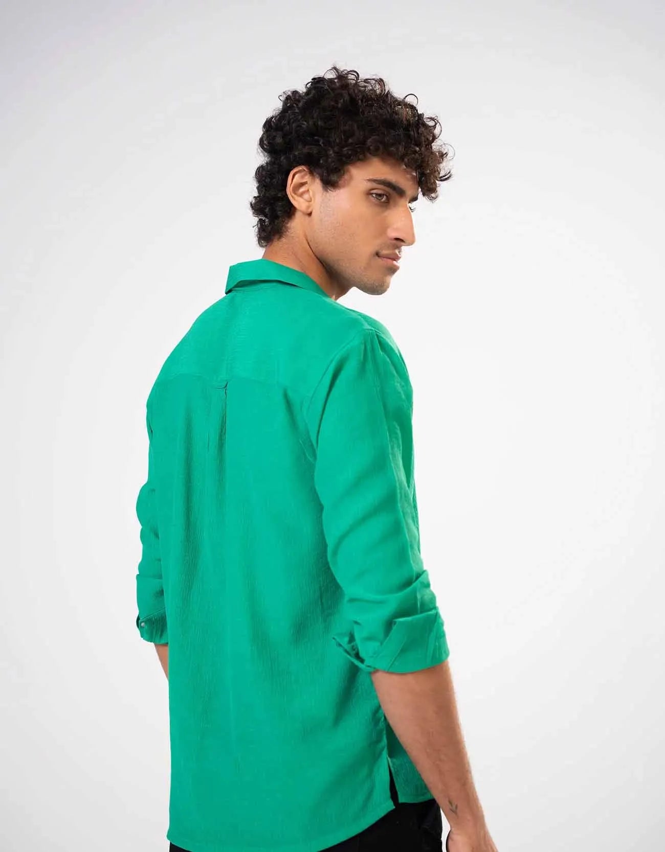 TEXTURED BUTTON DOWN SHIRT