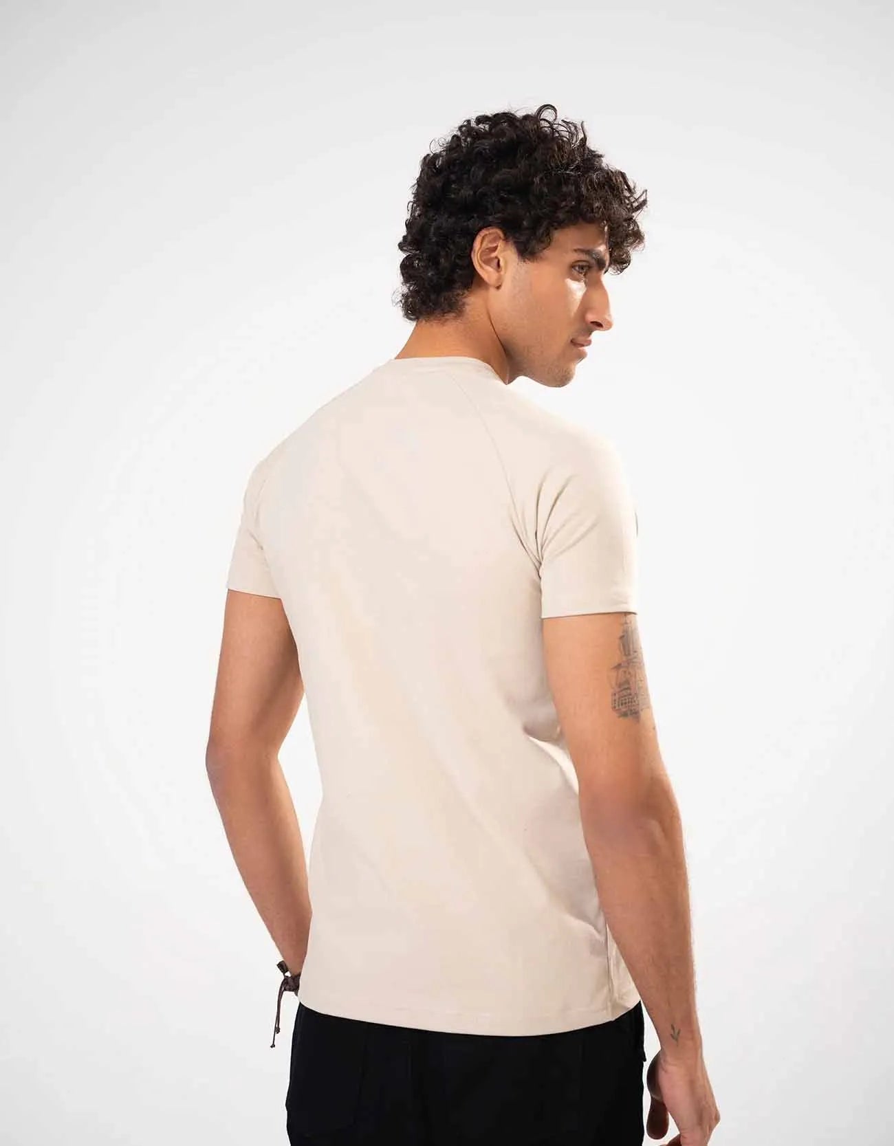 MEN'S REGULAR FIT RAGLAN SLEEVE TEE-SHIRT