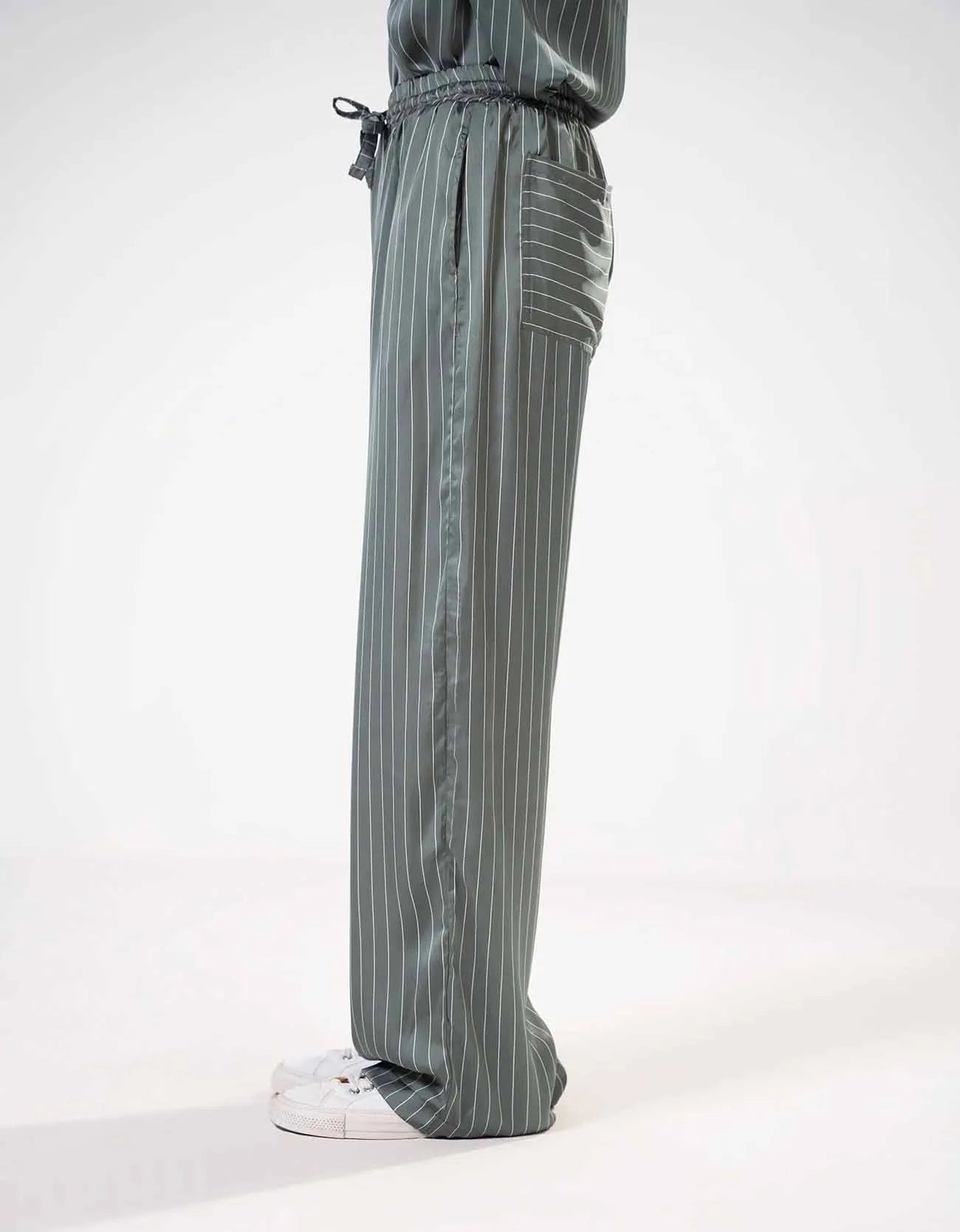 STRIPED WIDE LONG TROUSER