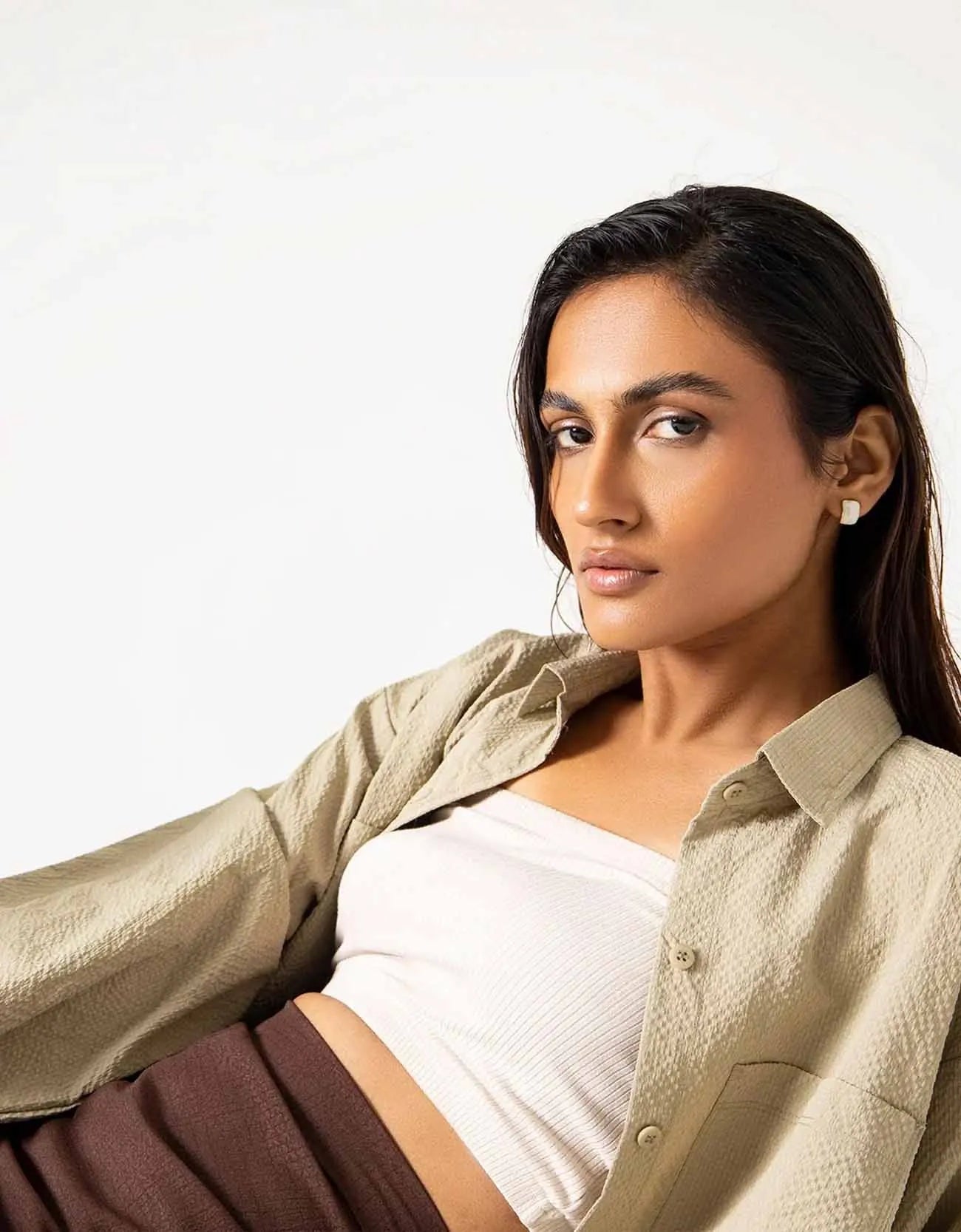 PATCH POCKET TEXTURED BUTTON DOWN SHIRT