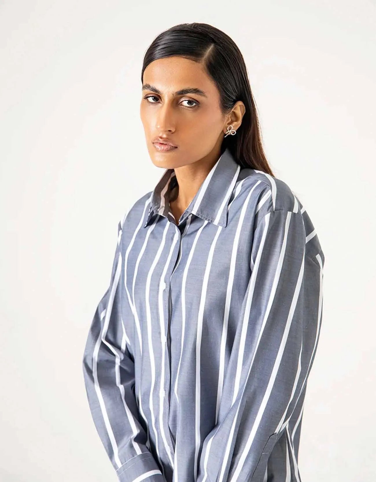 STRIPPED BUTTON DOWN SHIRT