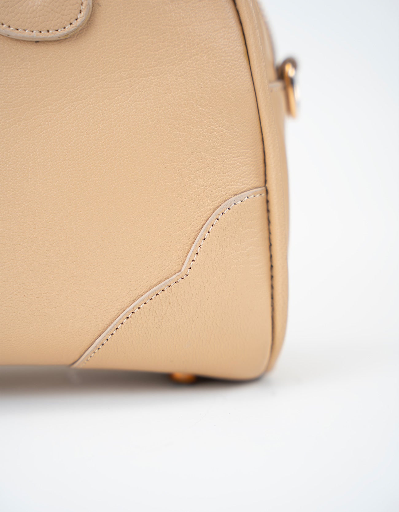 LEATHER MINI SLING BAG