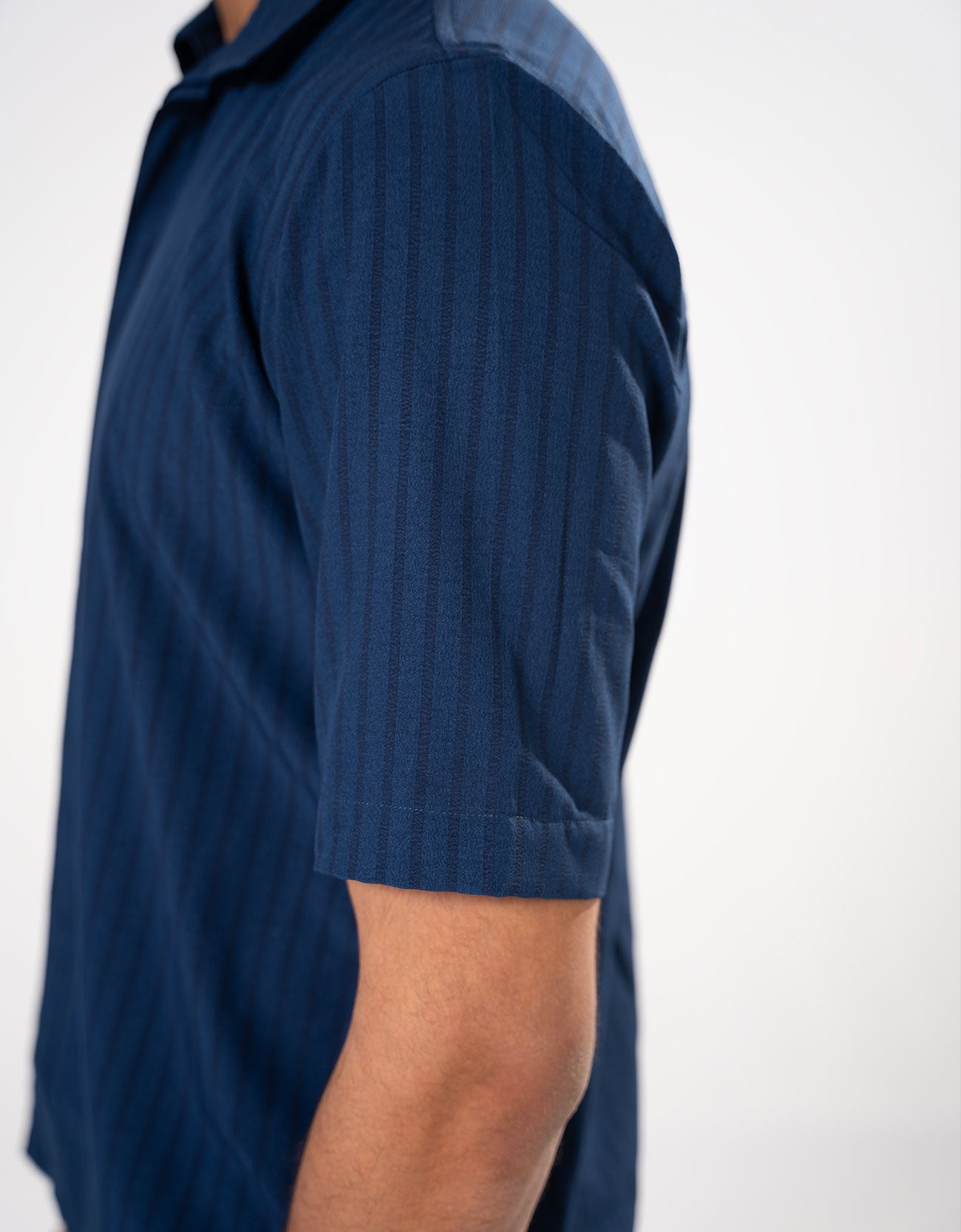 BOXY FIT CROSS OVER SHIRT