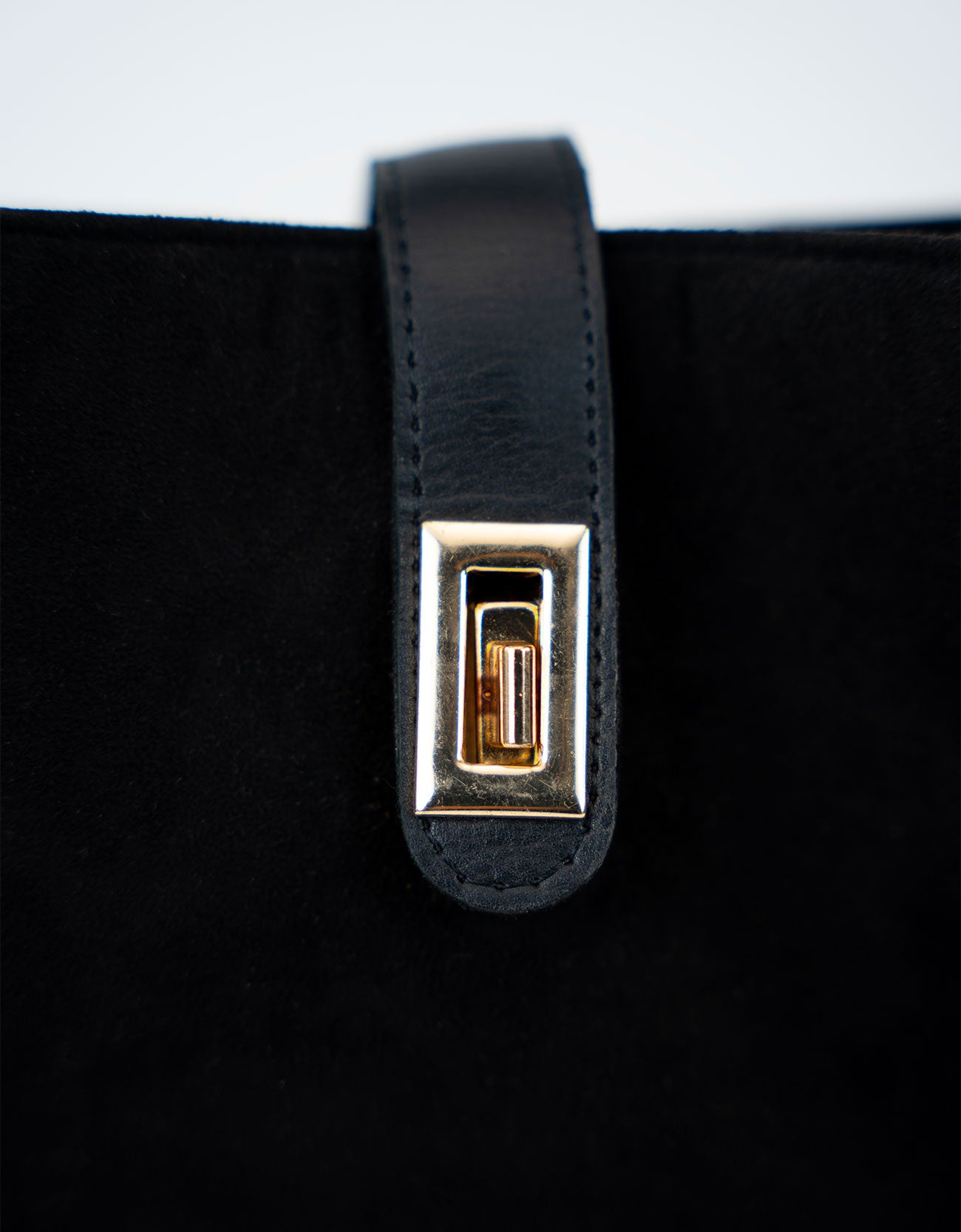 MINI SUEDE BUCKET BAG