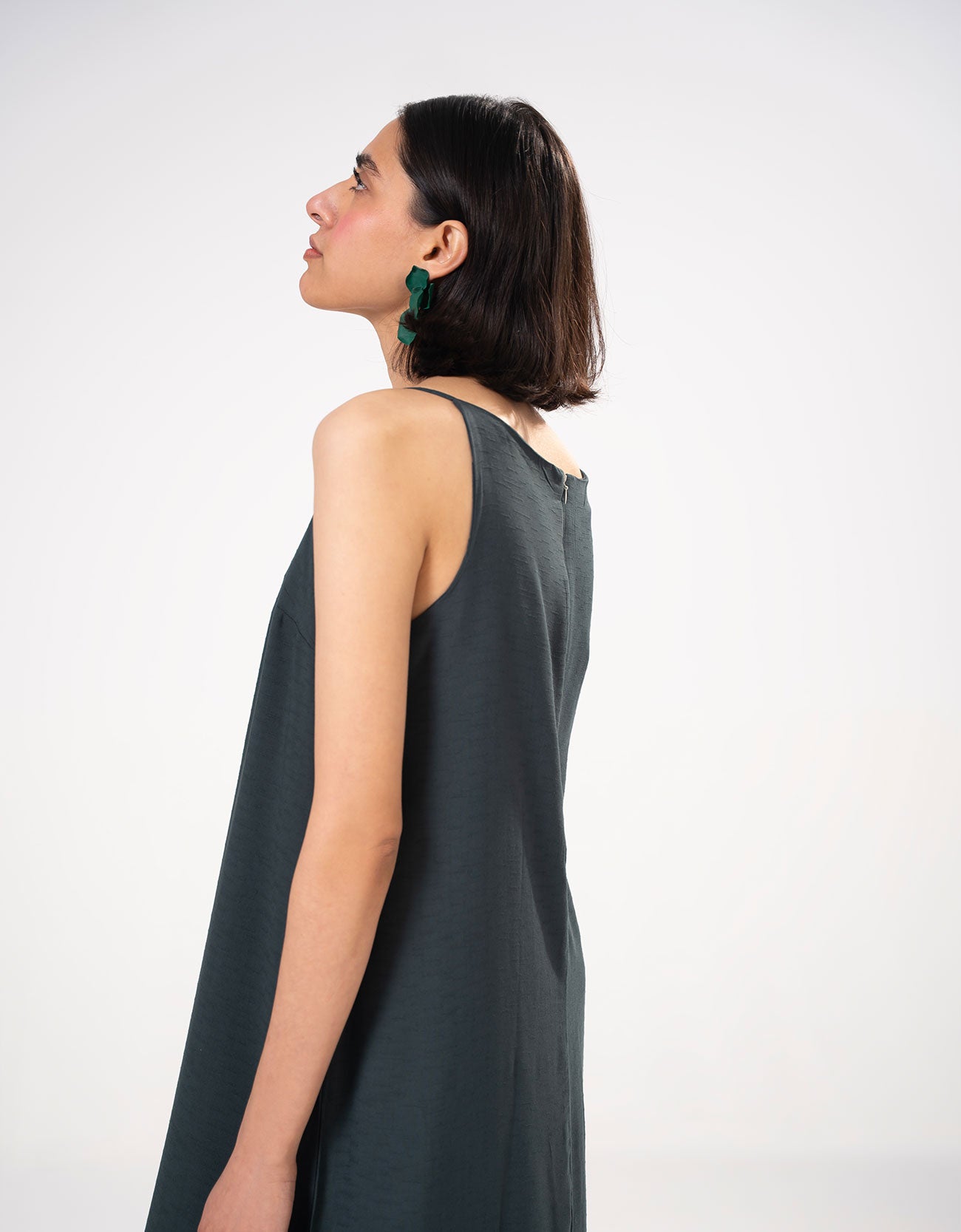 STRAIGHT HALTER NECK DRESS