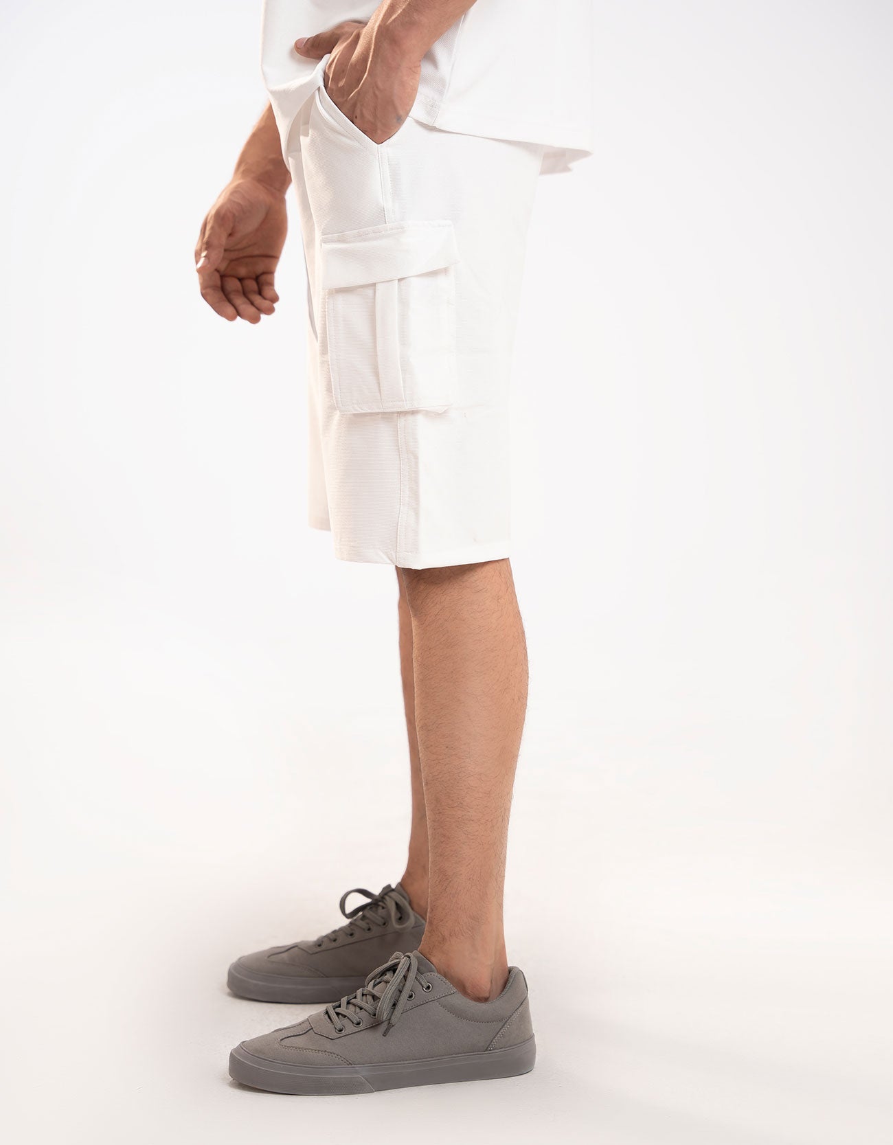 RELAXED FIT CARGO SHORTS