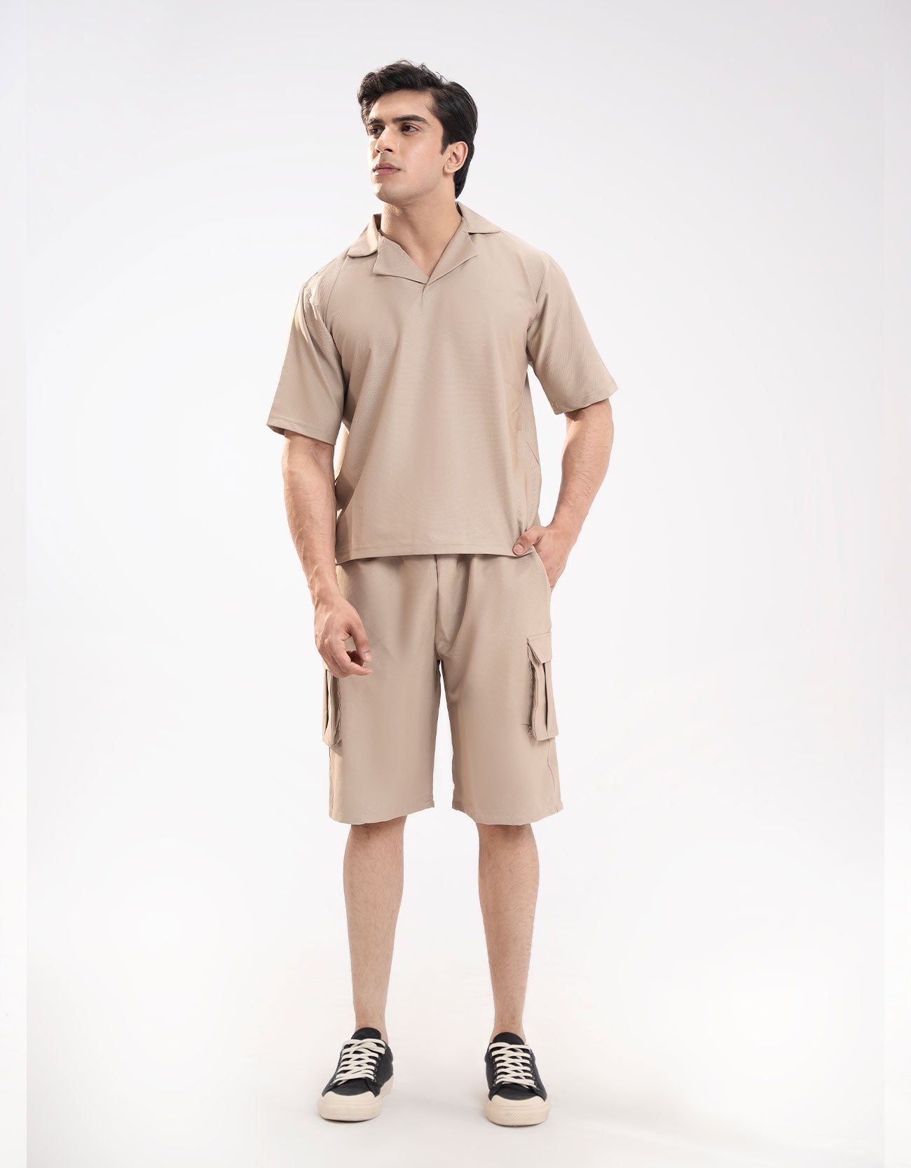 RELAXED FIT CARGO SHORTS
