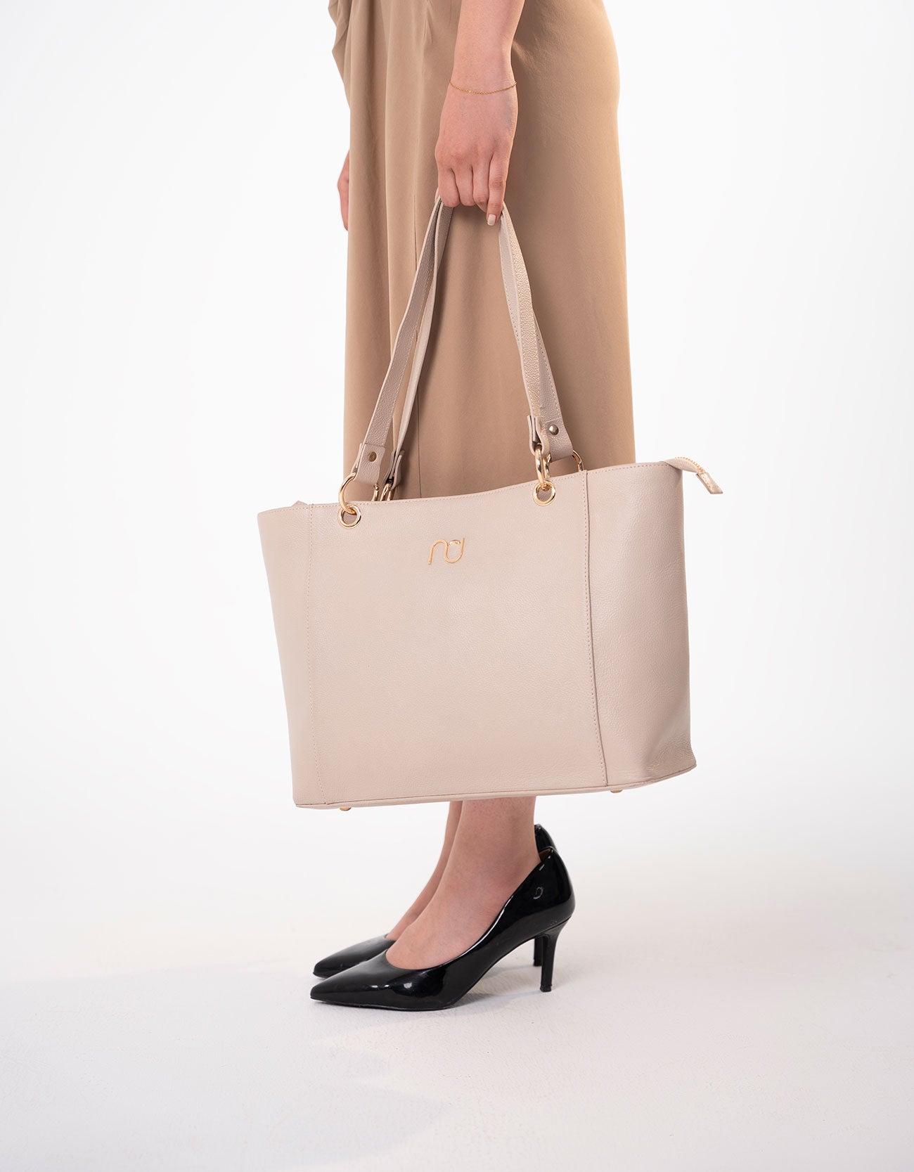 GO-TO LEATHER TOTE BAG