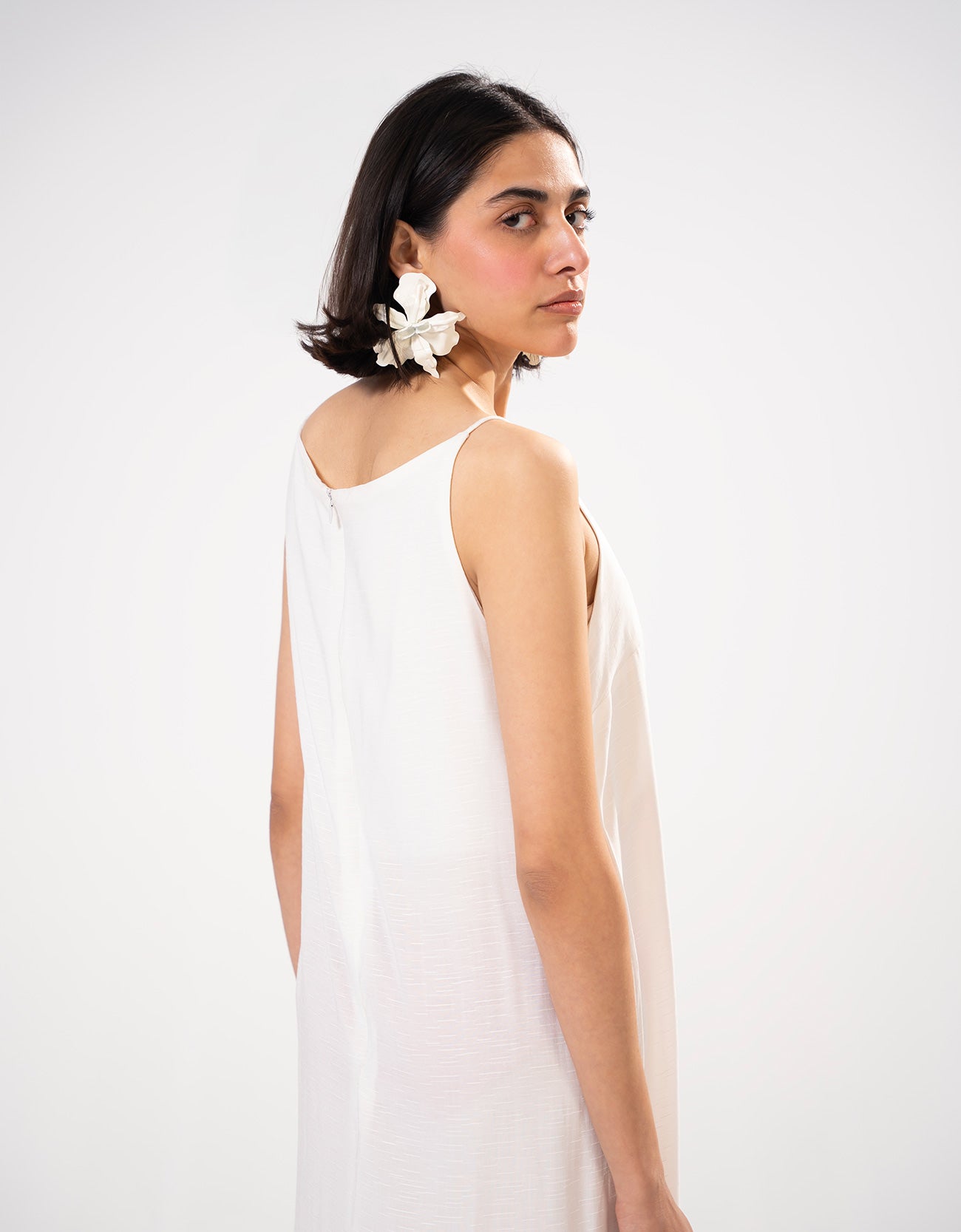 STRAIGHT HALTER NECK DRESS