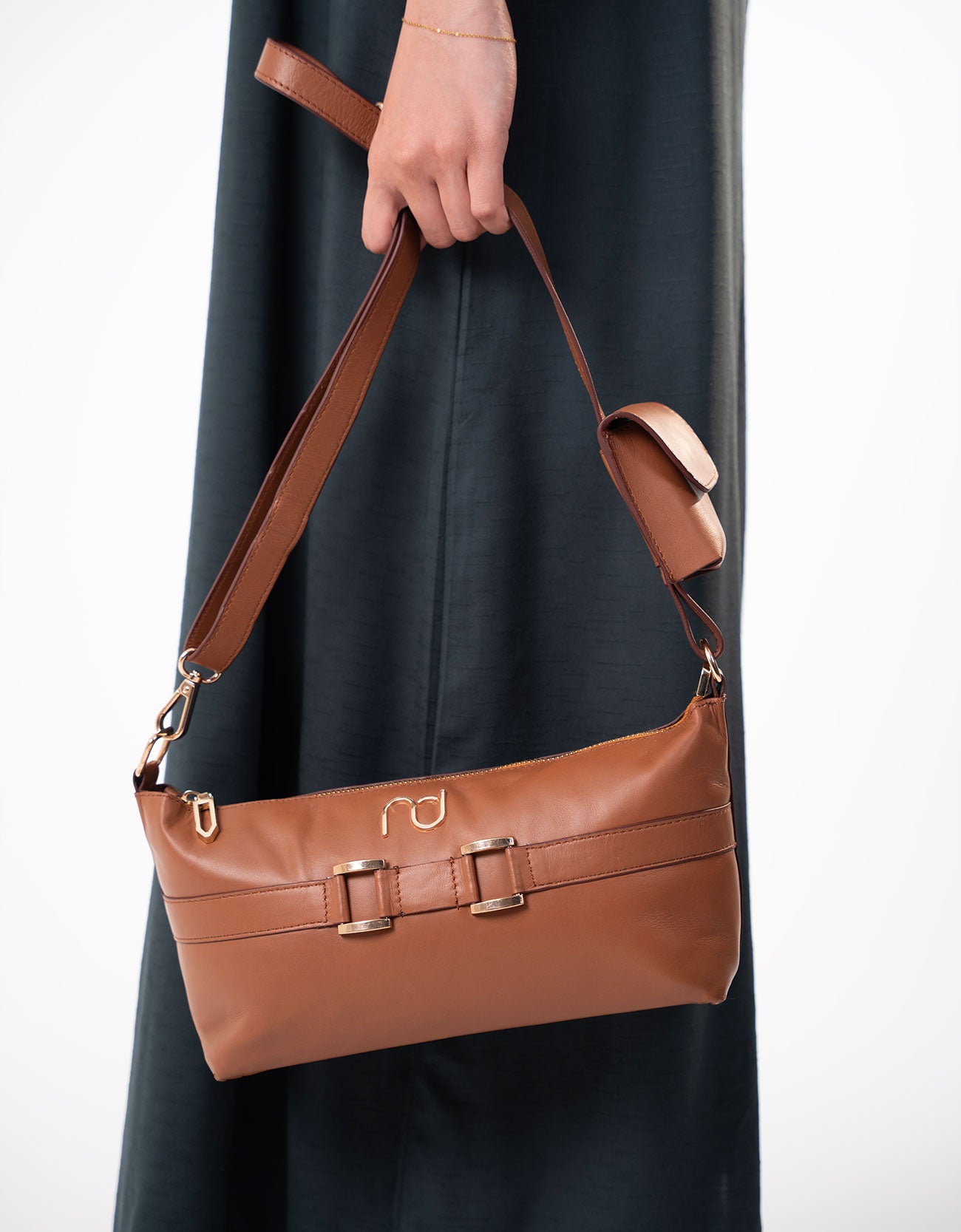 CLASSIC LEATHER CROSS BODY BAG