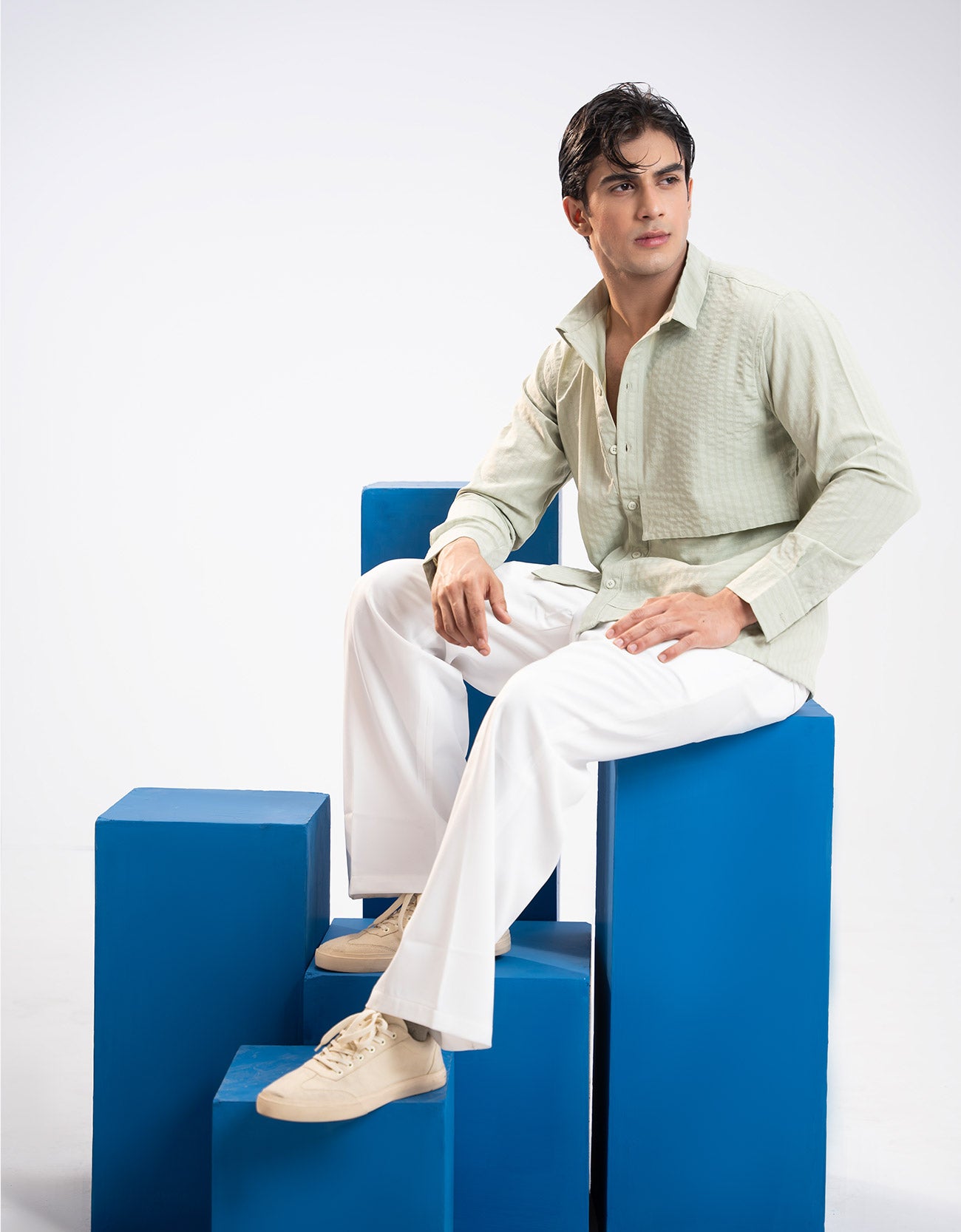 MEN’S BUTTON DOWN SHIRT WITH FLAP POCKET