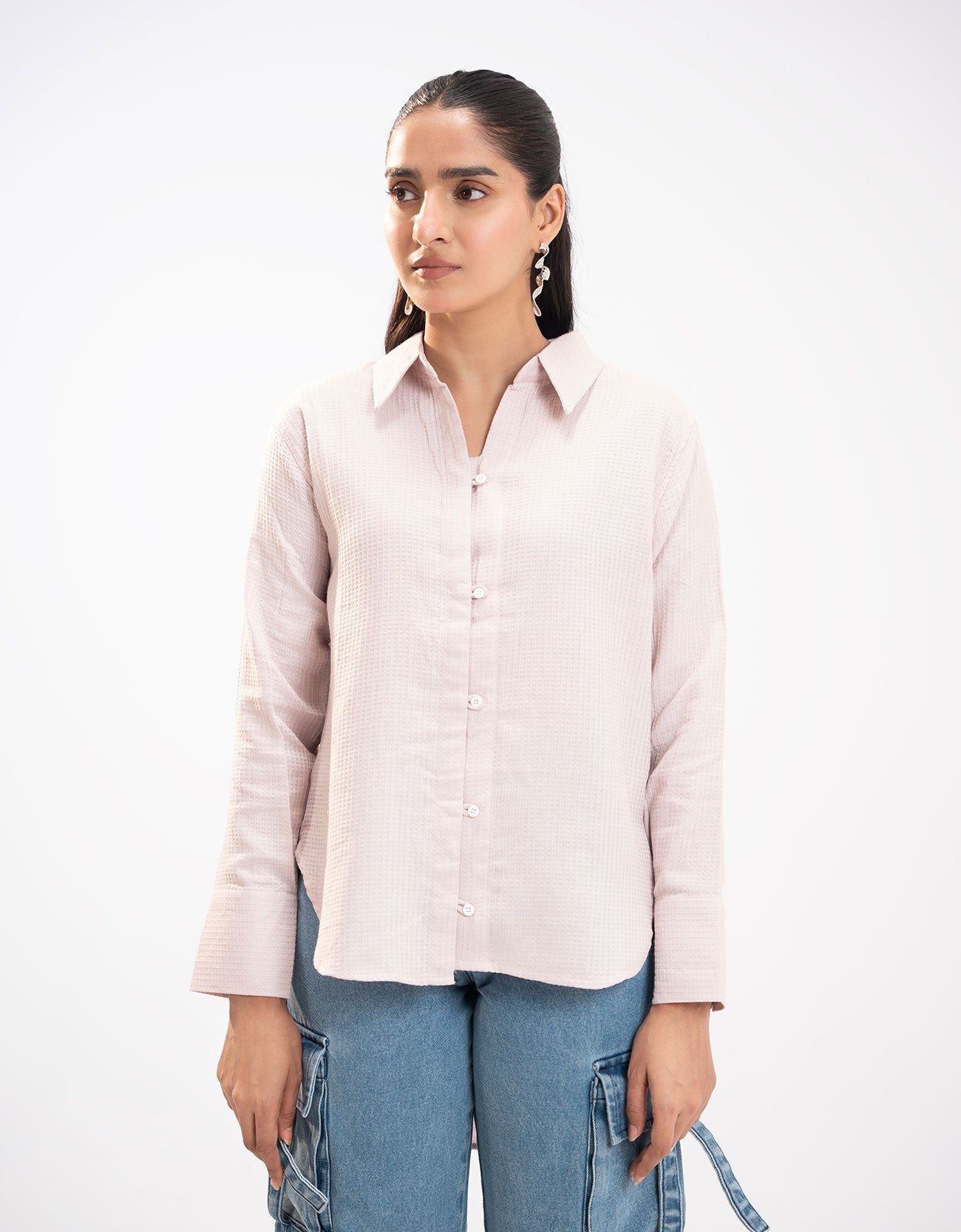 TEXTURED BUTTON DOWN SHIRT