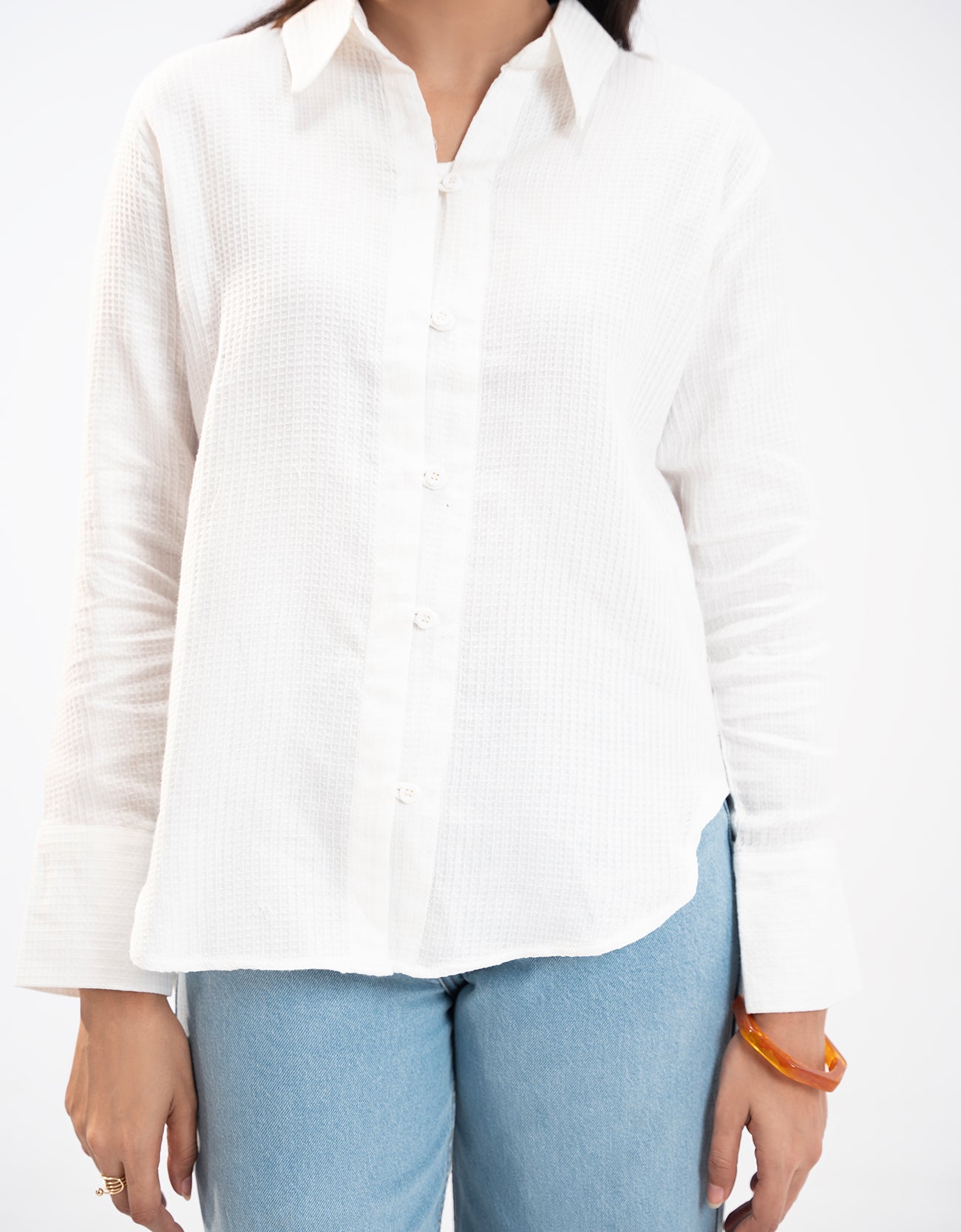 TEXTURED BUTTON DOWN SHIRT