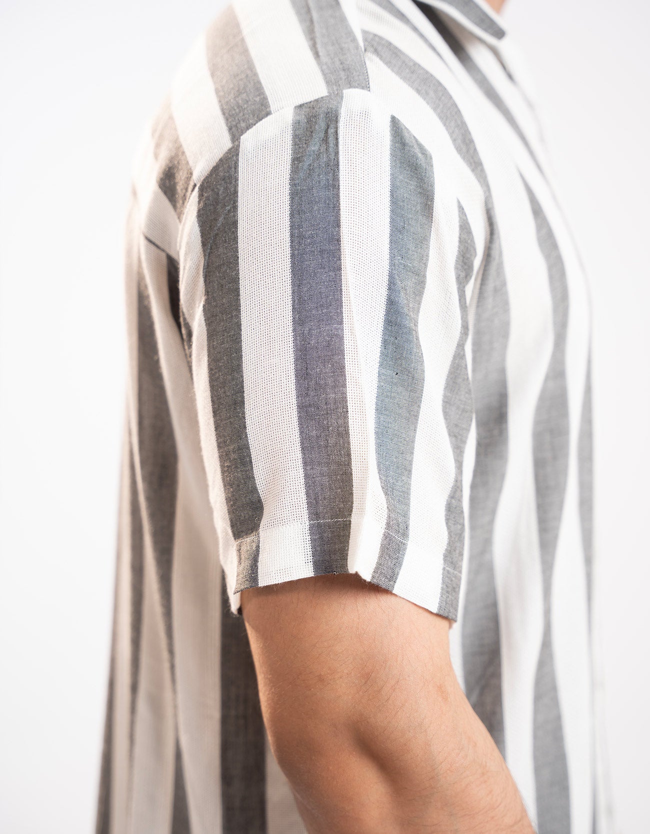 TEXTURED STRIPED CAMP COLLAR SHIRT