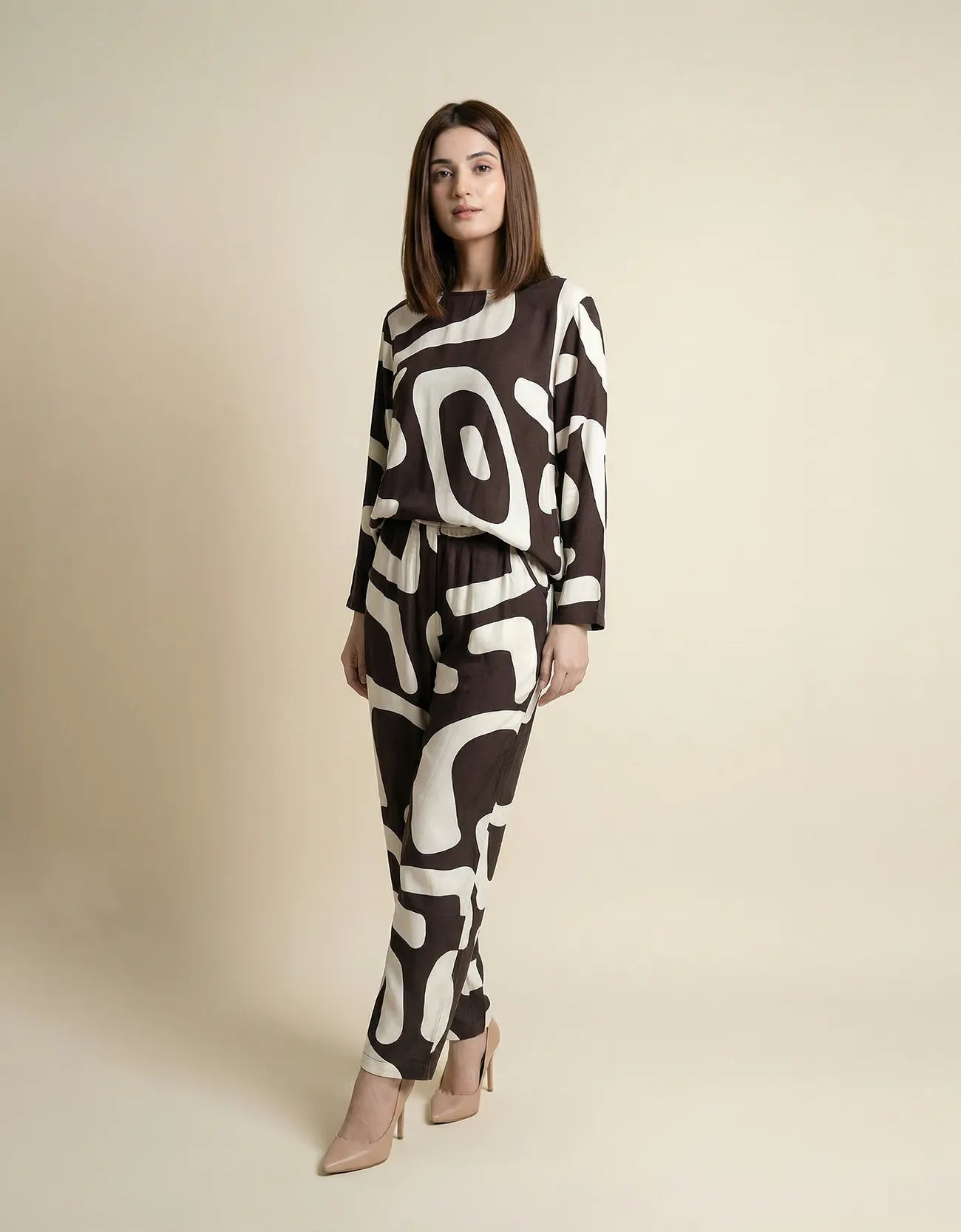 ABSTRACT BOAT-NECK TOP