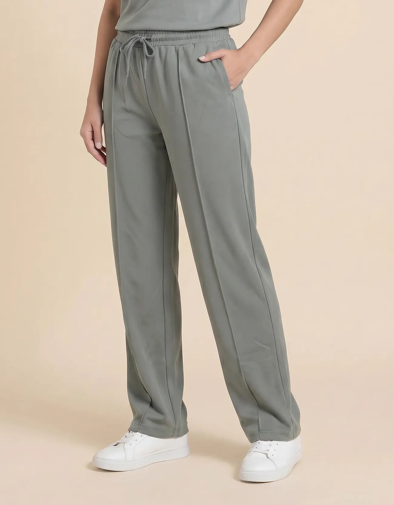 BAGGY WIDE BOTTOM TROUSERS