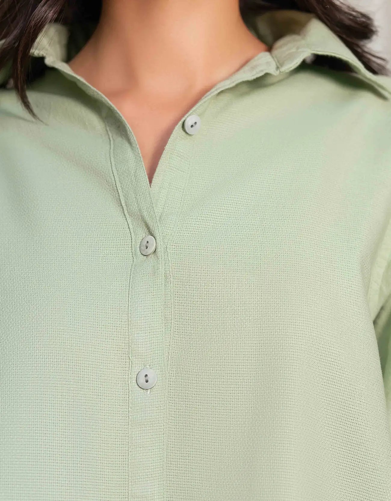 JACQUARD COLLARED BACK TALE SHIRT