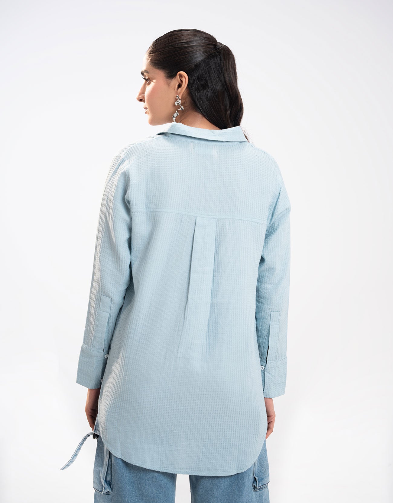 TEXTURED BUTTON DOWN SHIRT