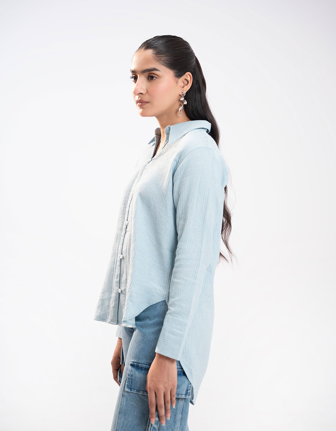 TEXTURED BUTTON DOWN SHIRT