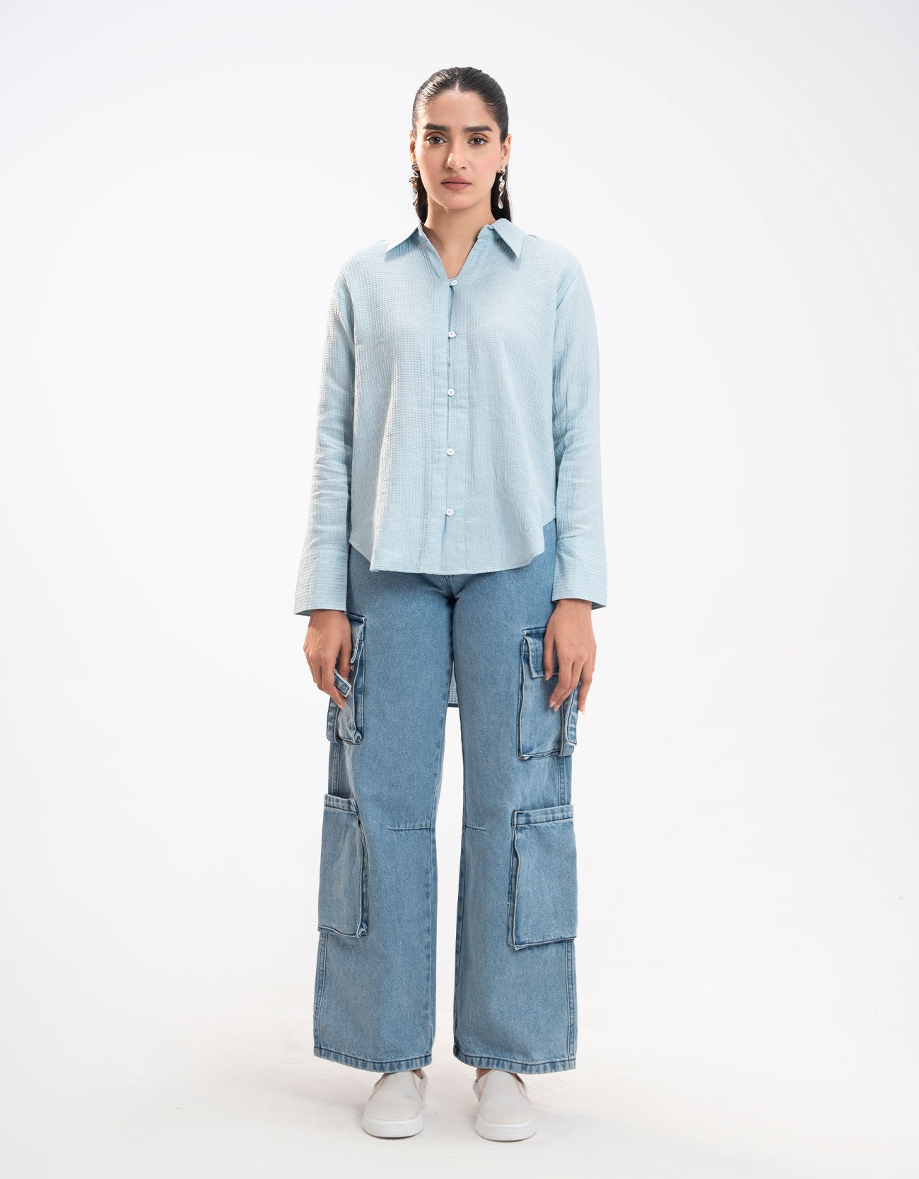 TEXTURED BUTTON DOWN SHIRT