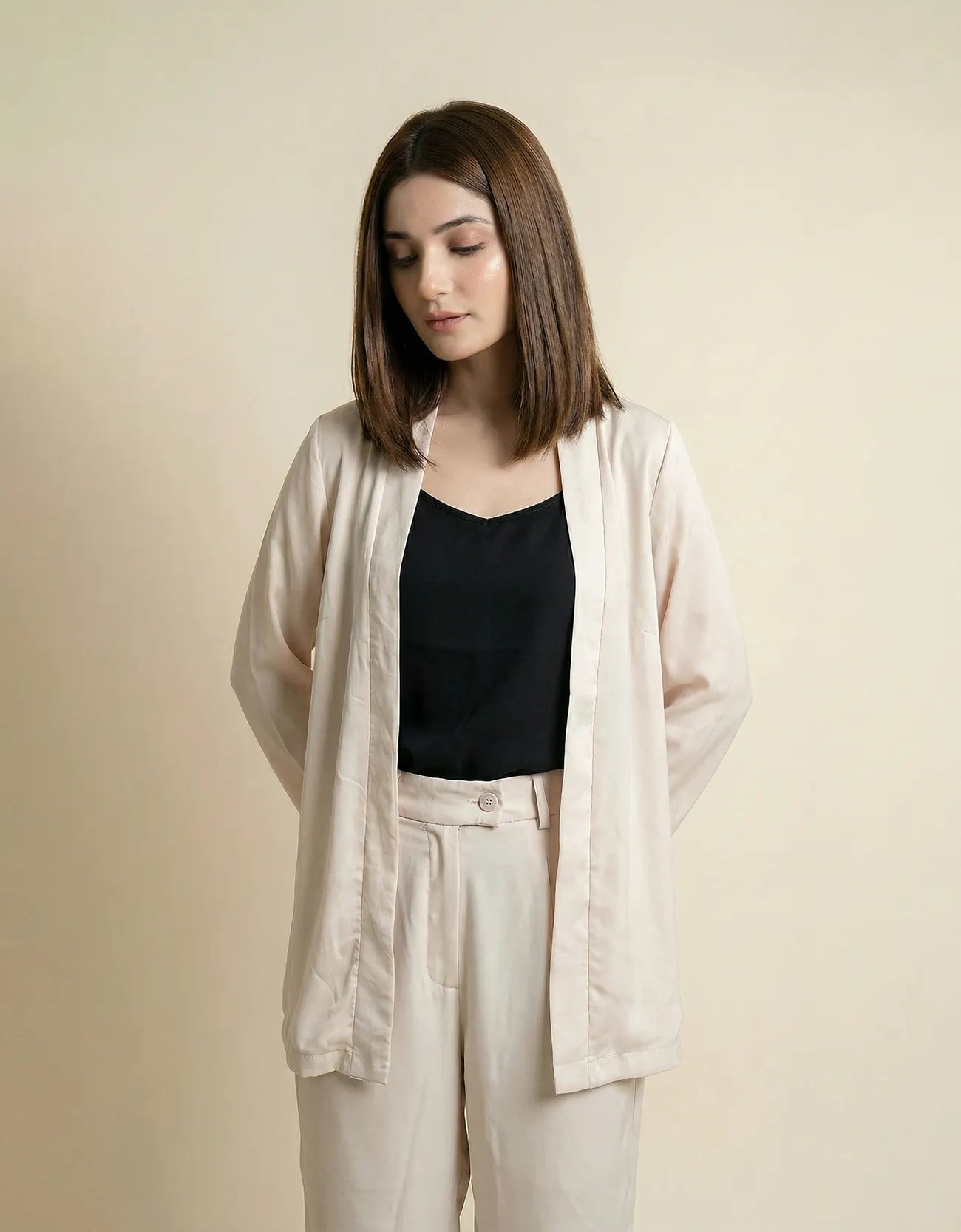 FRONT-OPEN FLOWY JACKET