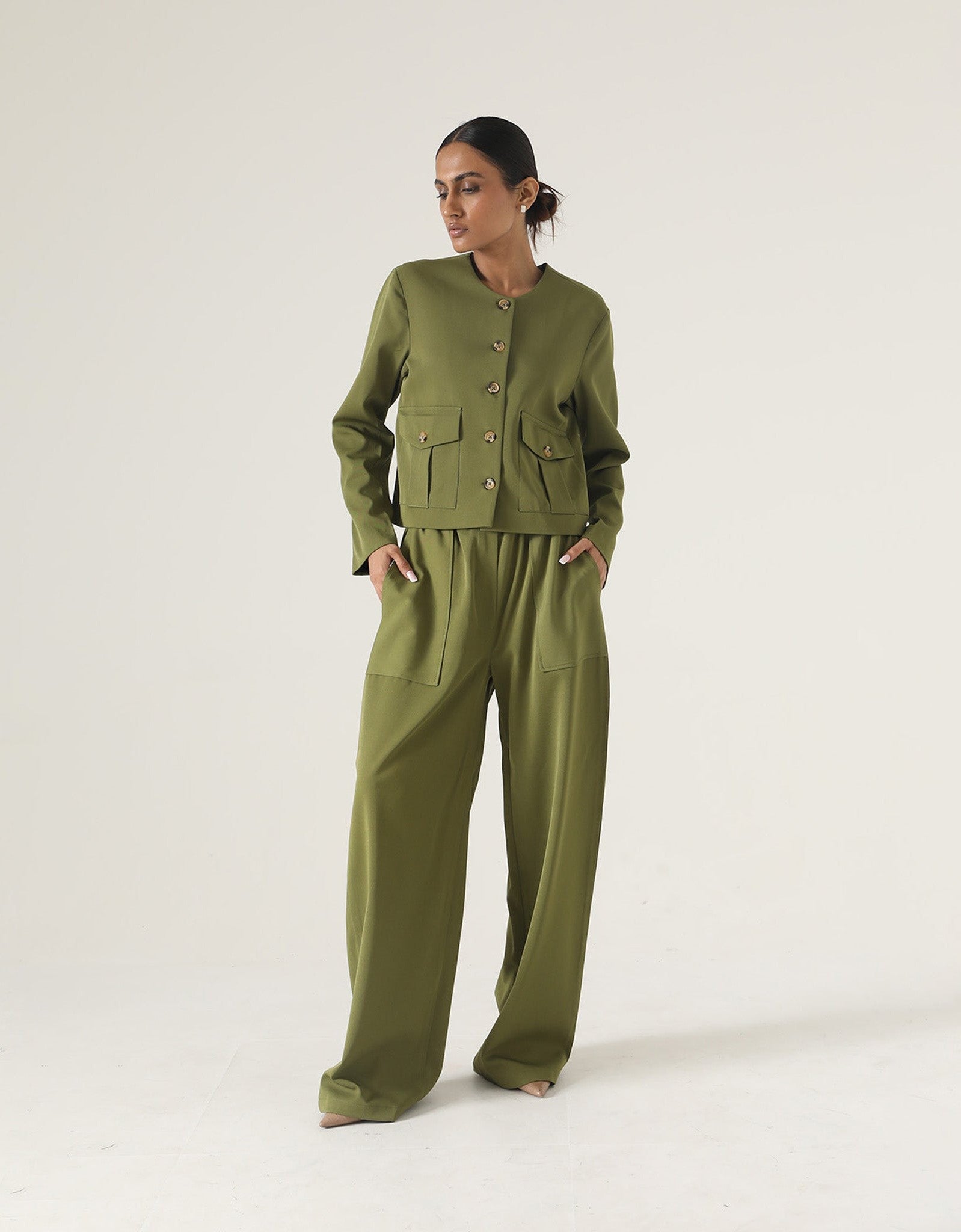 SHORT TAILORED JACKET