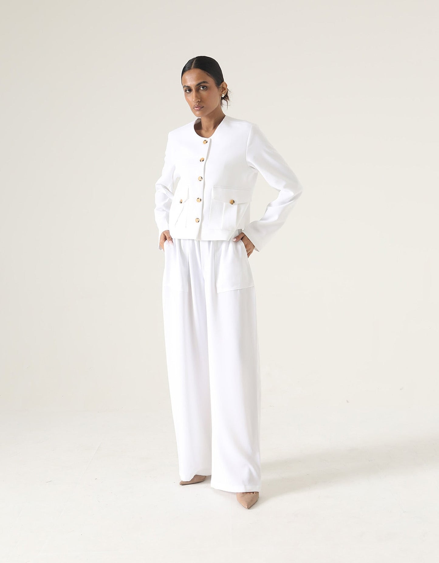 SHORT TAILORED JACKET