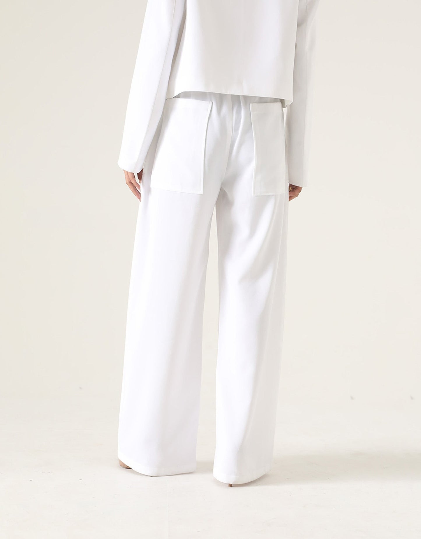 SHORT TAILORED JACKET