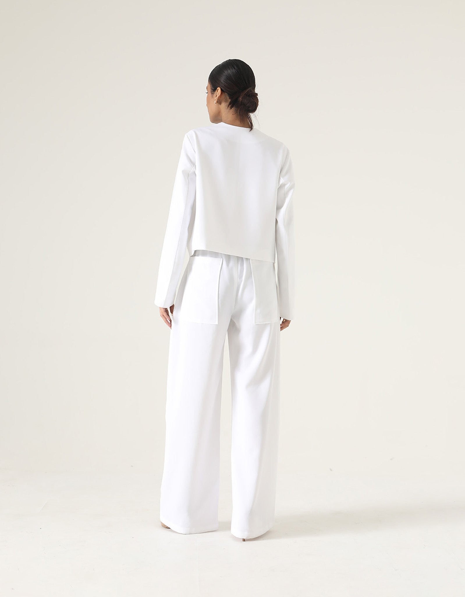 SHORT TAILORED JACKET