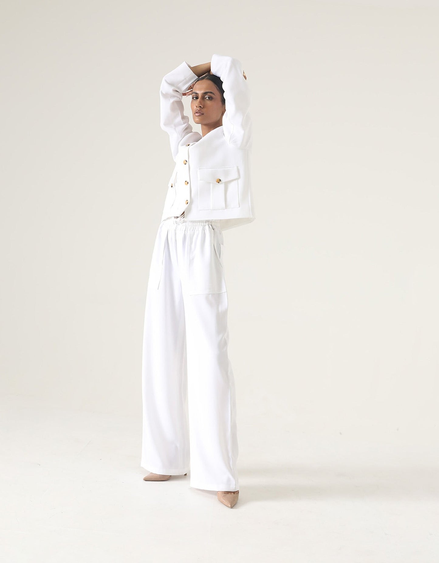 SHORT TAILORED JACKET