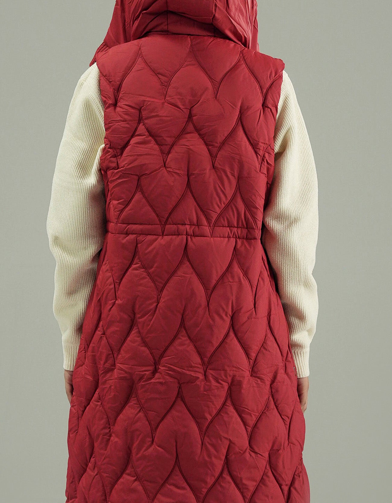 HOODED WINDPROOF SLEEVELESS PUFFER