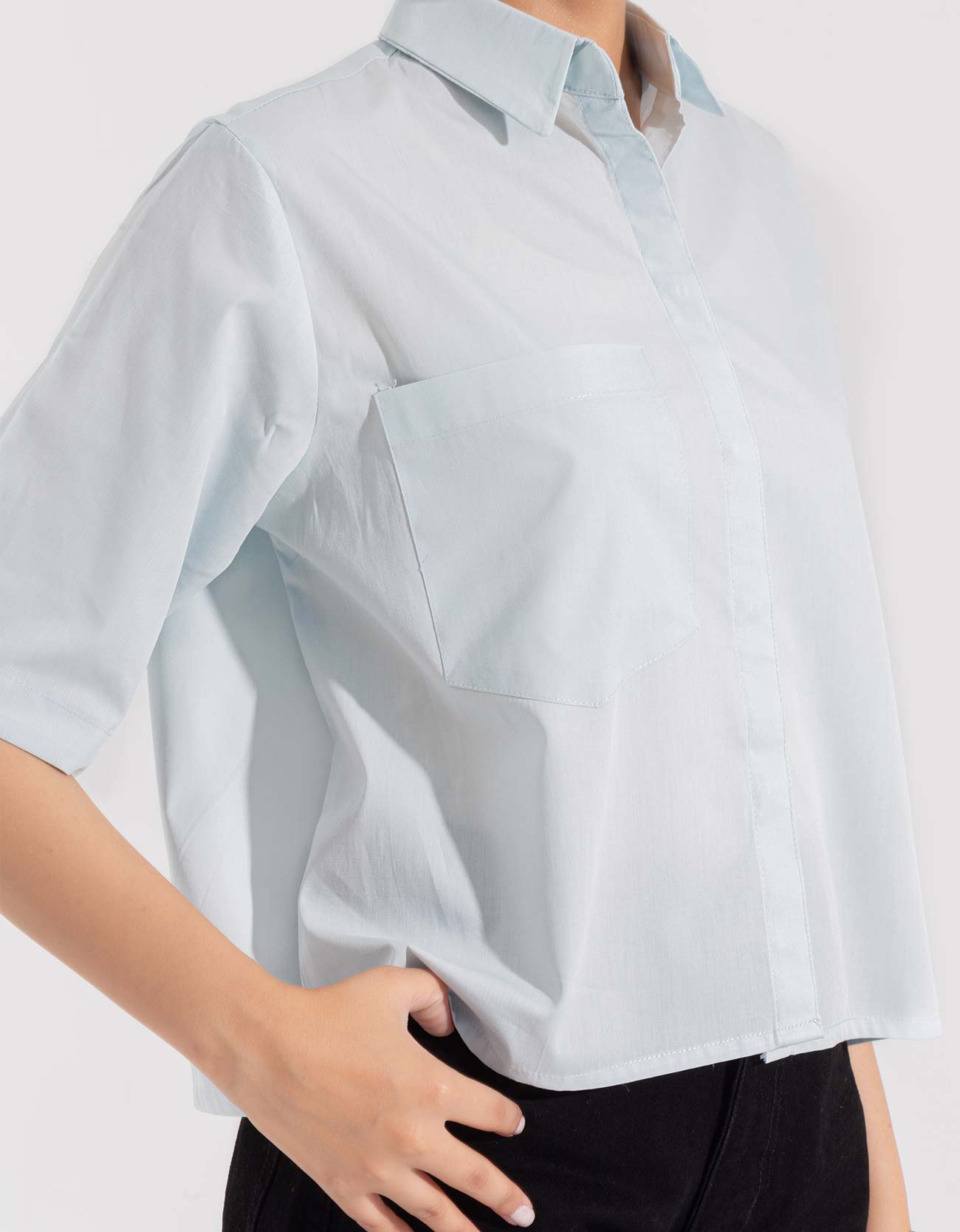 CROPPED PATCH POCKET SHIRT