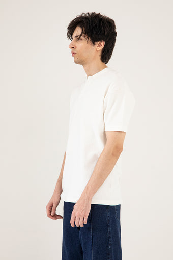 TEXTURED HENLEY T-SHIRT